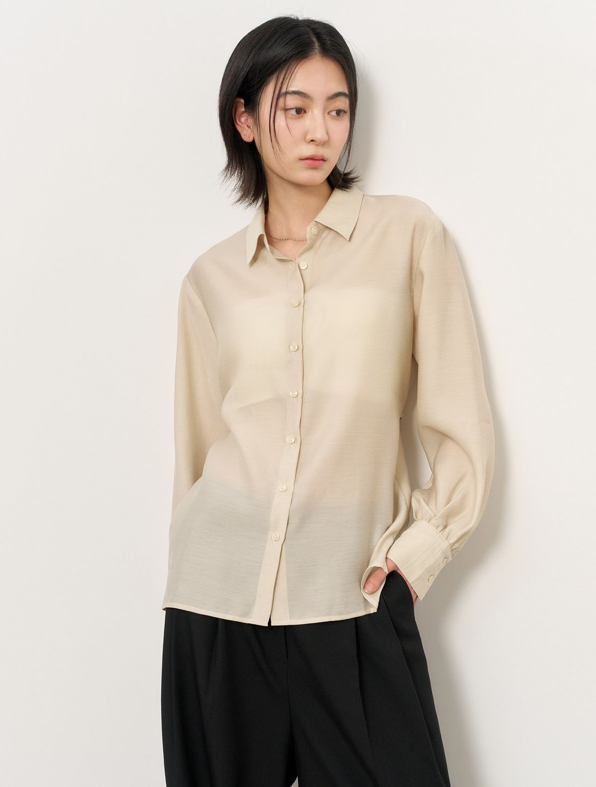 제너럴아이디어(GENERALIDEA) 카라 시어 블라우스 [BEIGE] / WBE1L03514