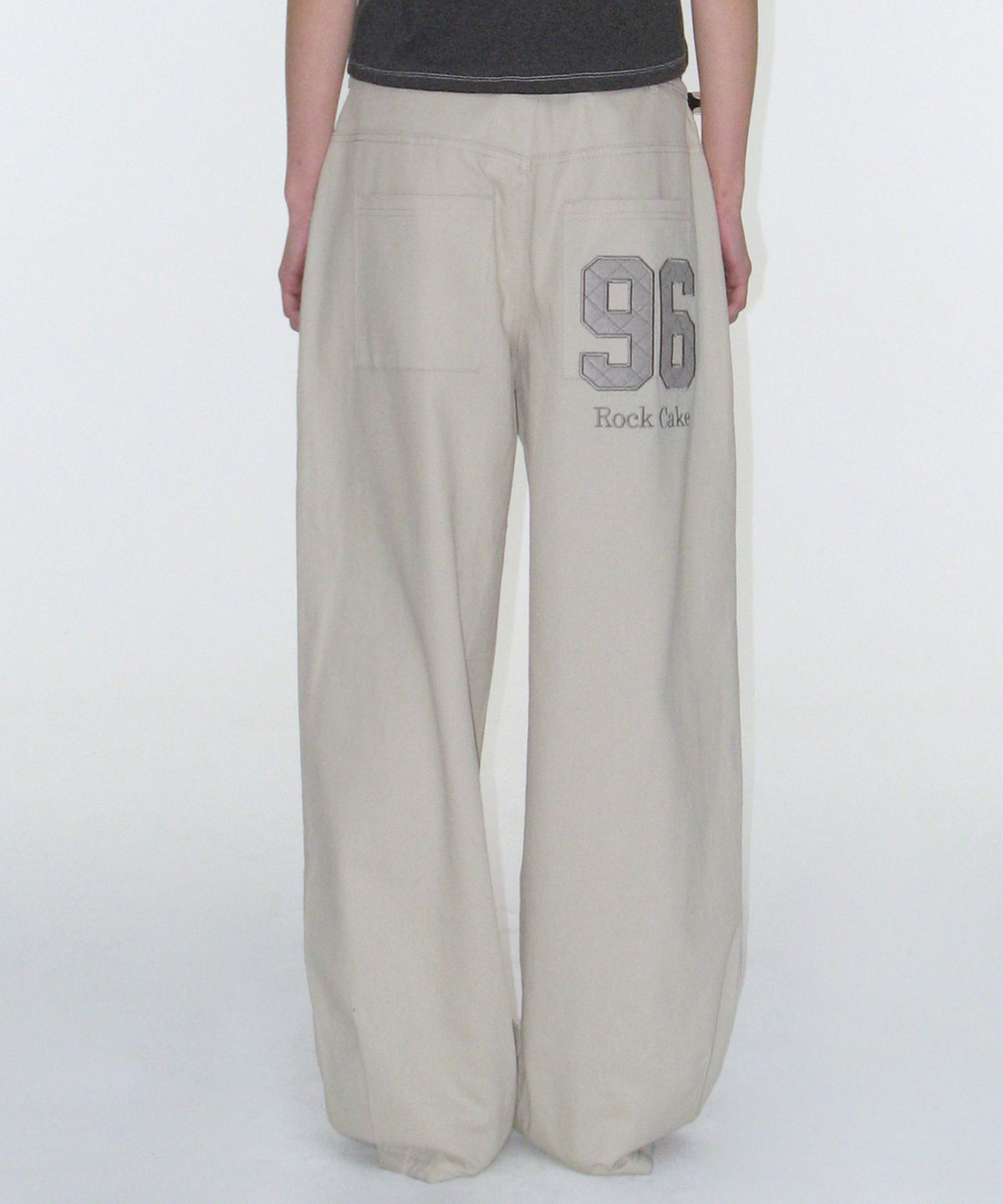 락케이크(ROCKCAKE) 96 Applique Pants - Light Gray
