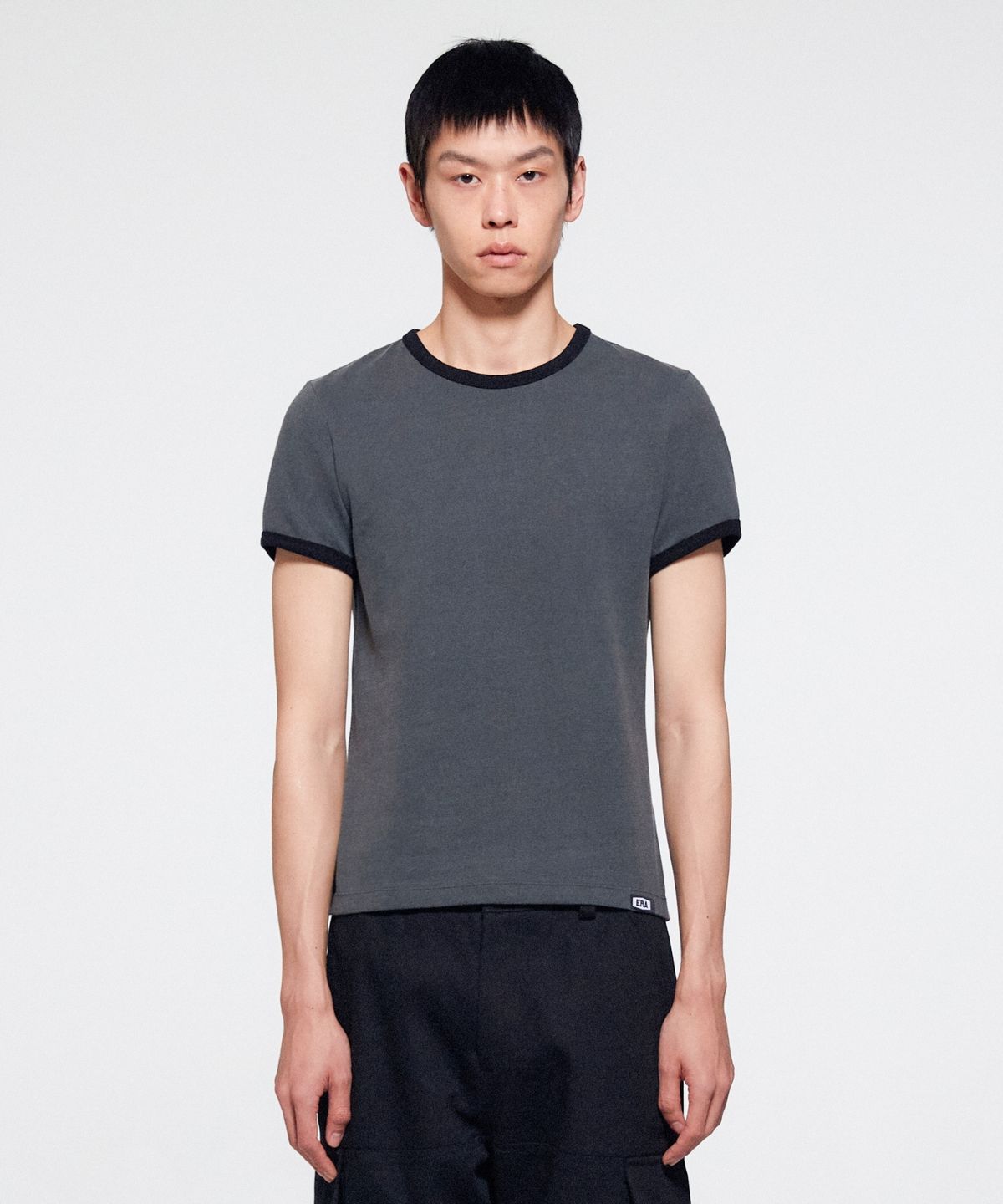 이알에이(ERA) MEN COLOR EDGE SLIM T - GRAY BLACK