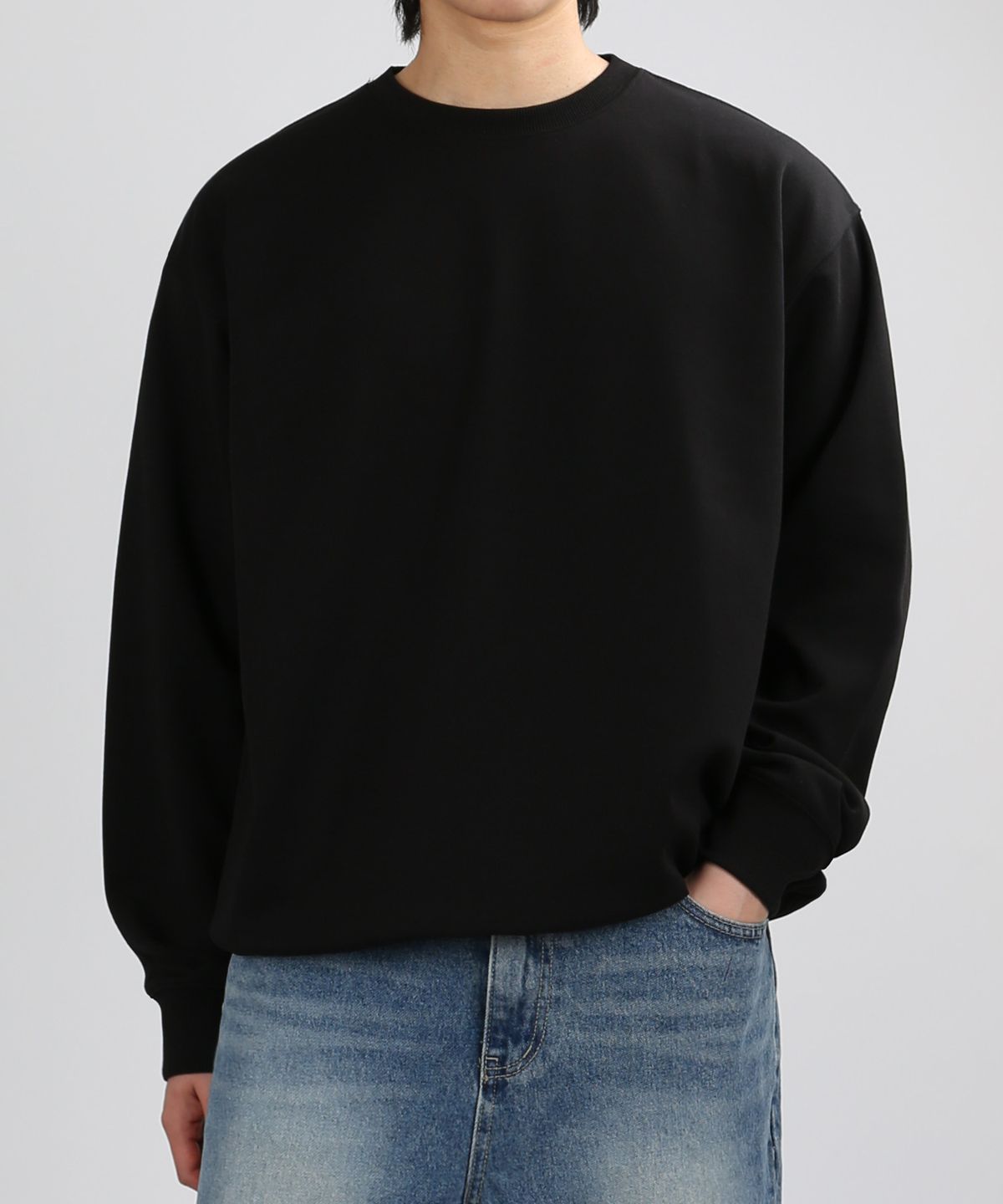 베리베인(VERYVAIN) SLEEK CREWNECK MTM (BLACK)