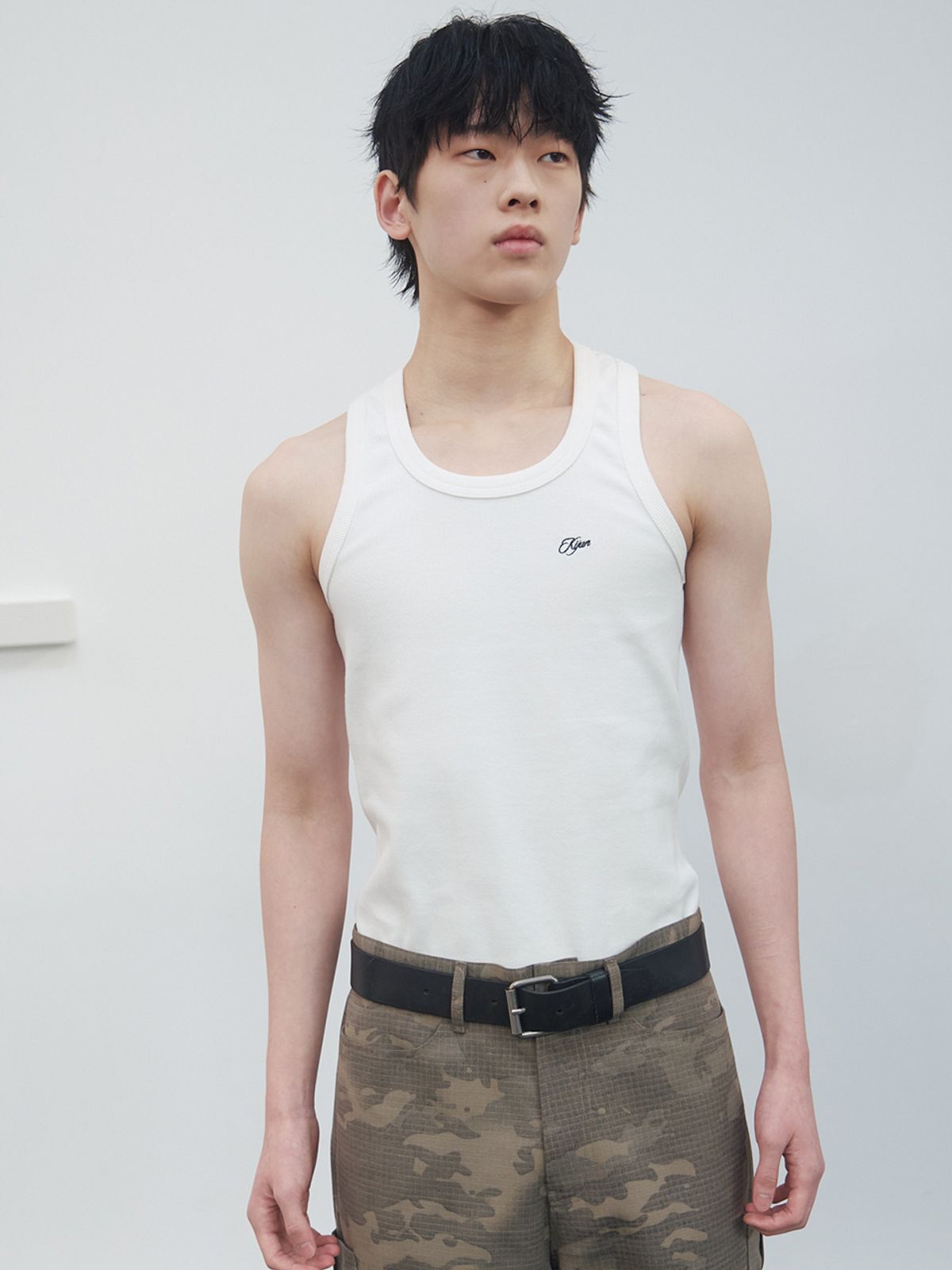 기준 맨(KIJUN MEN) Armour Fit Tank Top Off-White