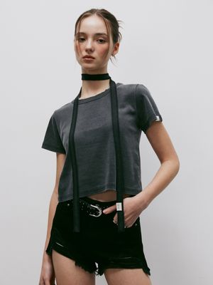 피그먼트 타이 스카프 티셔츠 세트(챠콜)