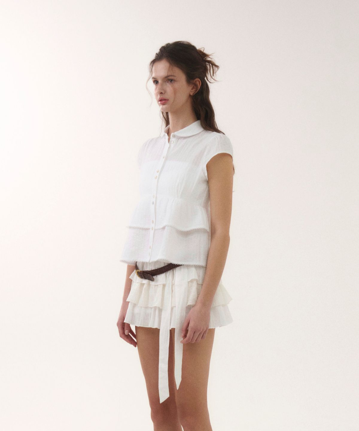 서울리(SEOULI) ESTELLE PUFF TIE SHIRT [WHITE]