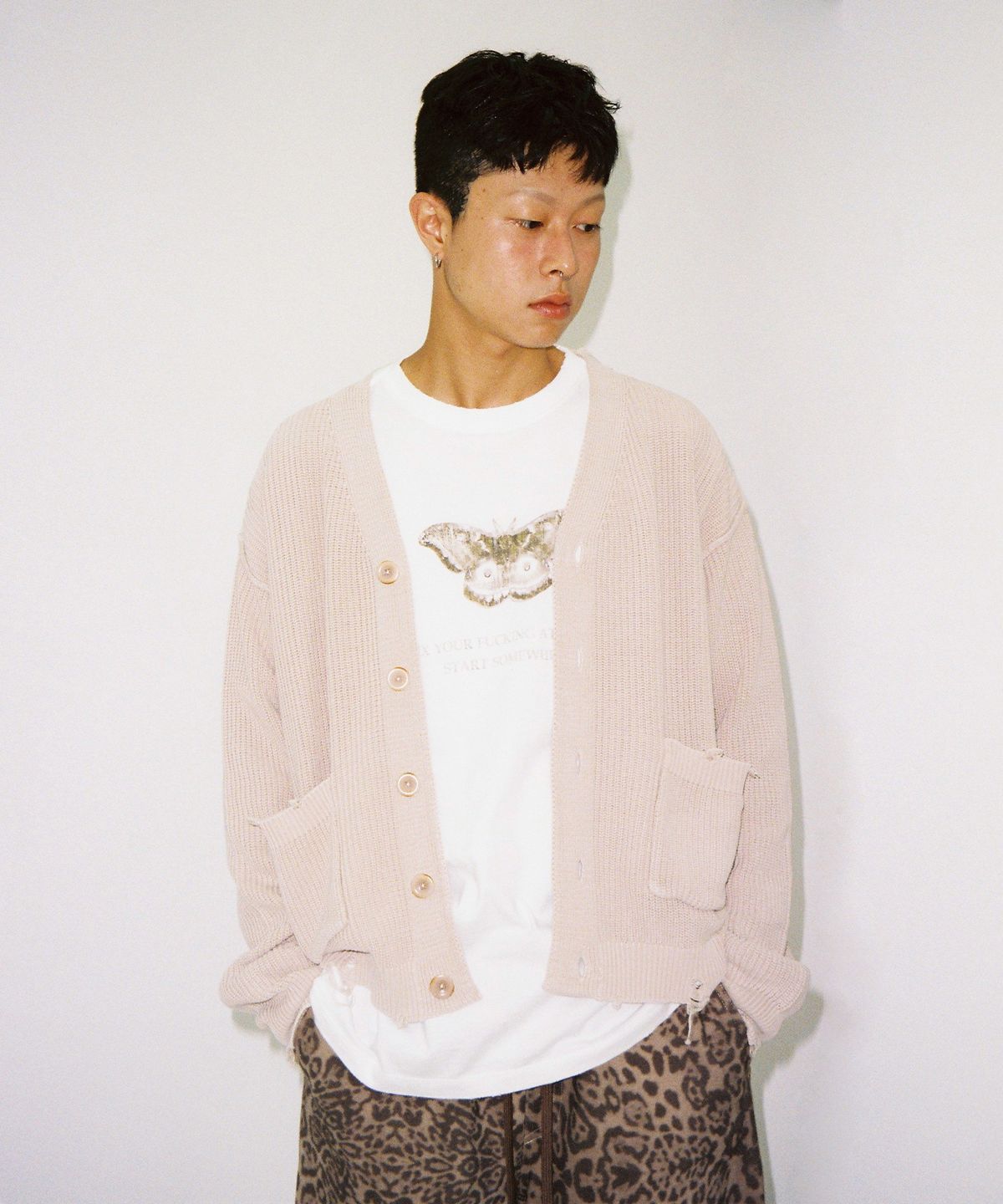 데프가먼츠(DEFGARMENTS) 피그 디스 가디건[2컬러]