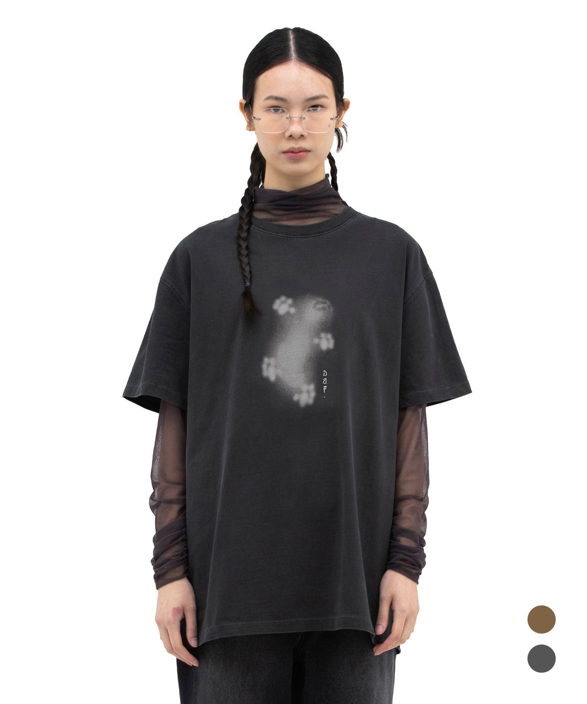 데프가먼츠(DEFGARMENTS) 피그 캣 브러쉬 티셔츠[2컬러]
