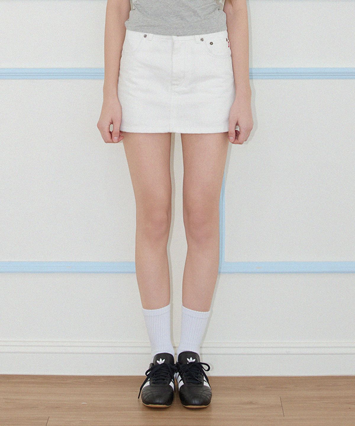 키시닝(KISYNING) New Classic Cotton Mini Skirt (White)