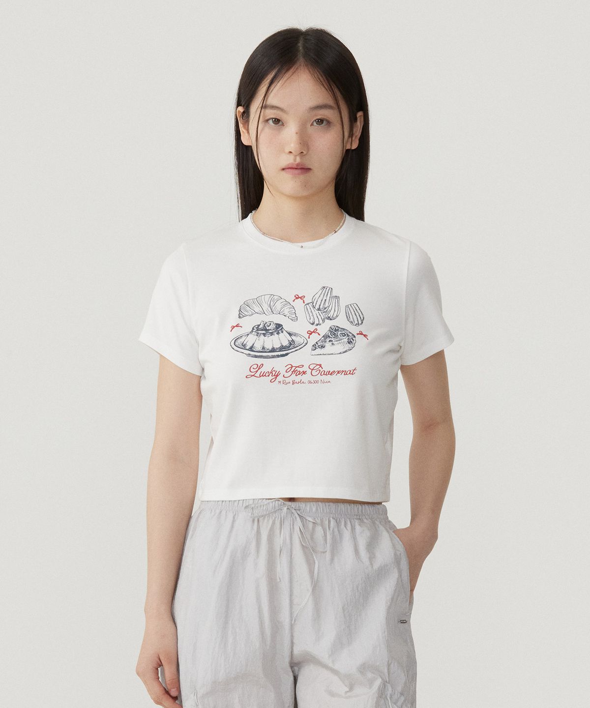 커버낫 우먼(COVERNAT WOMAN) 우먼 크롭 베이커리 티셔츠 White