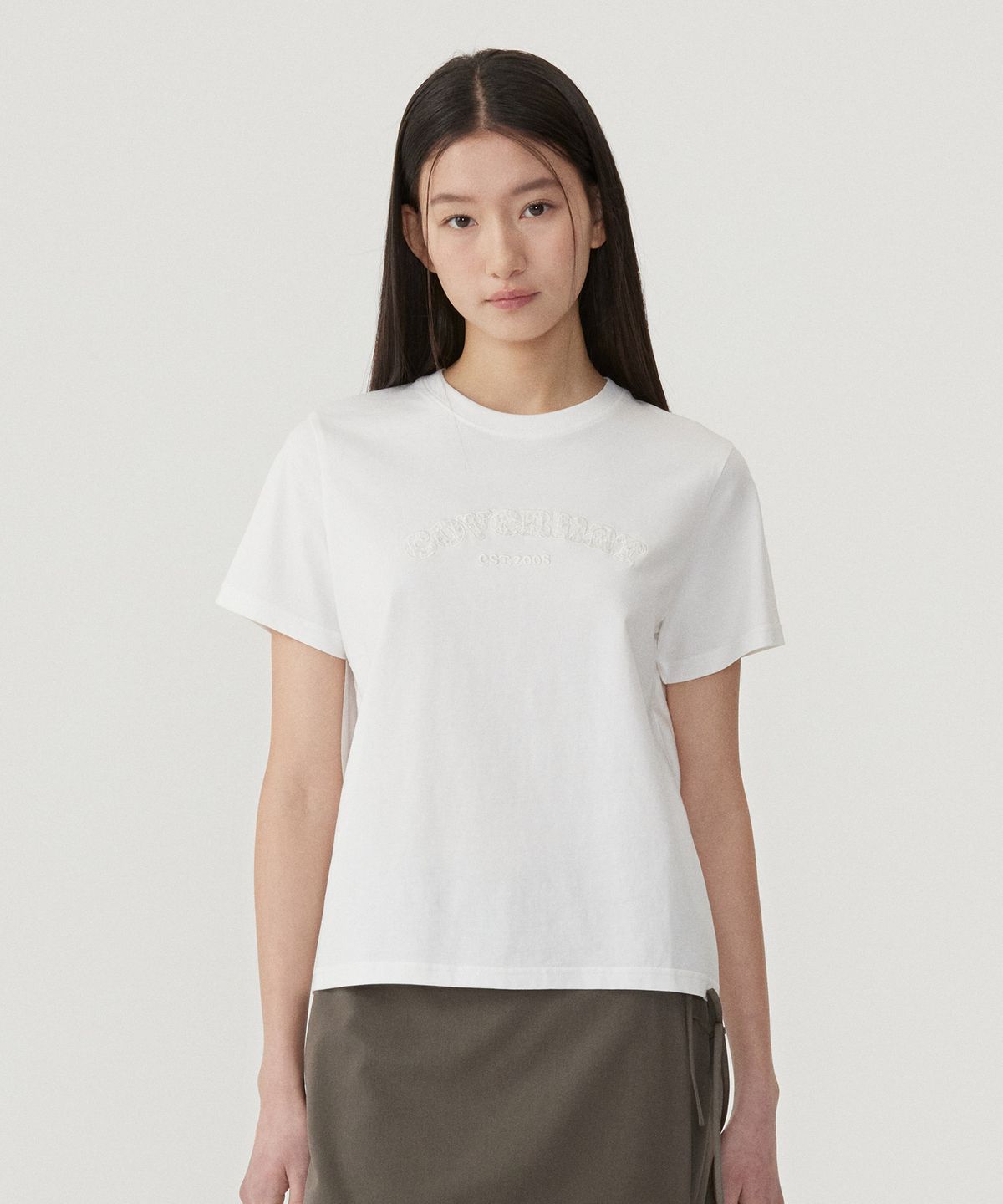 커버낫 우먼(COVERNAT WOMAN) 우먼 레이스 아치 쿠퍼로고 티셔츠 White