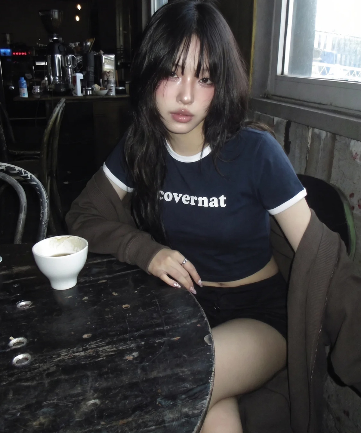 커버낫 우먼(COVERNAT WOMAN) 우먼 크롭 쿠퍼로고 링거 티셔츠 Navy