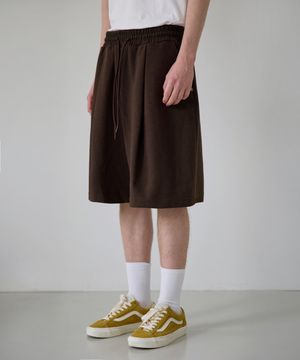 원턱 리벳 버뮤다 반바지 [브라운]