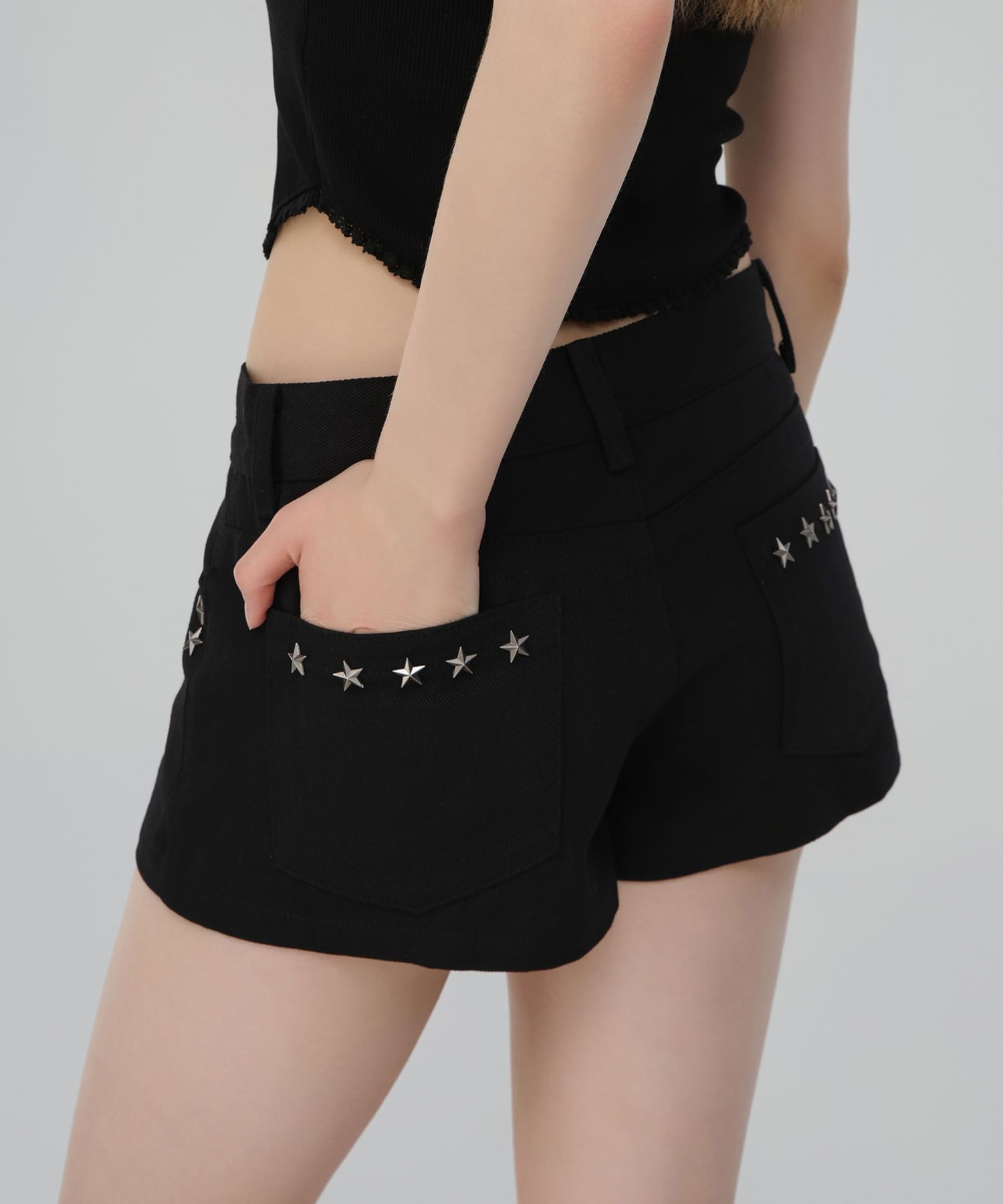 MUSINSA公式 | CHICKS マルチスタッドショートパンツブラック