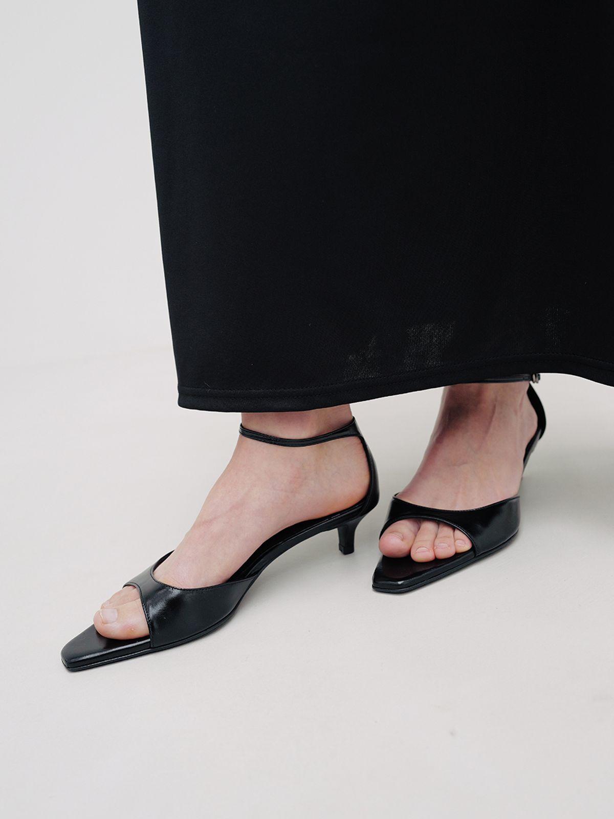 키에레이(CHIELEI) CLASSIC MARGOT SANDAL [C5S05BK]
