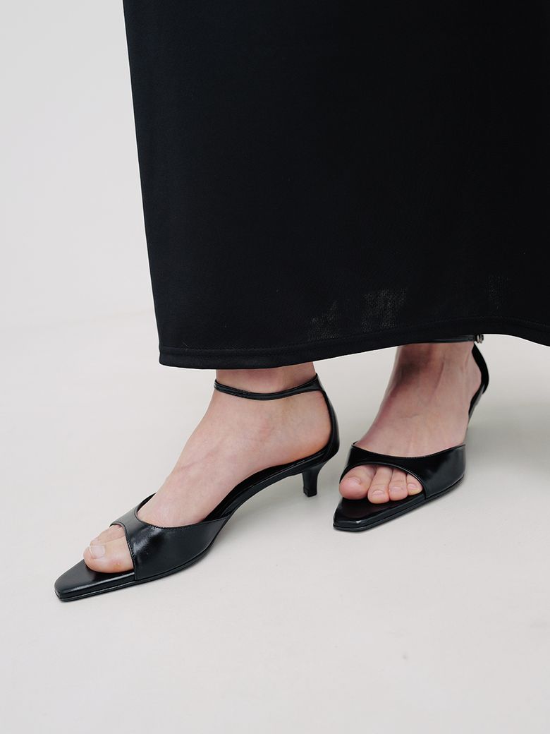 CLASSIC MARGOT SANDAL [C5S05BK]