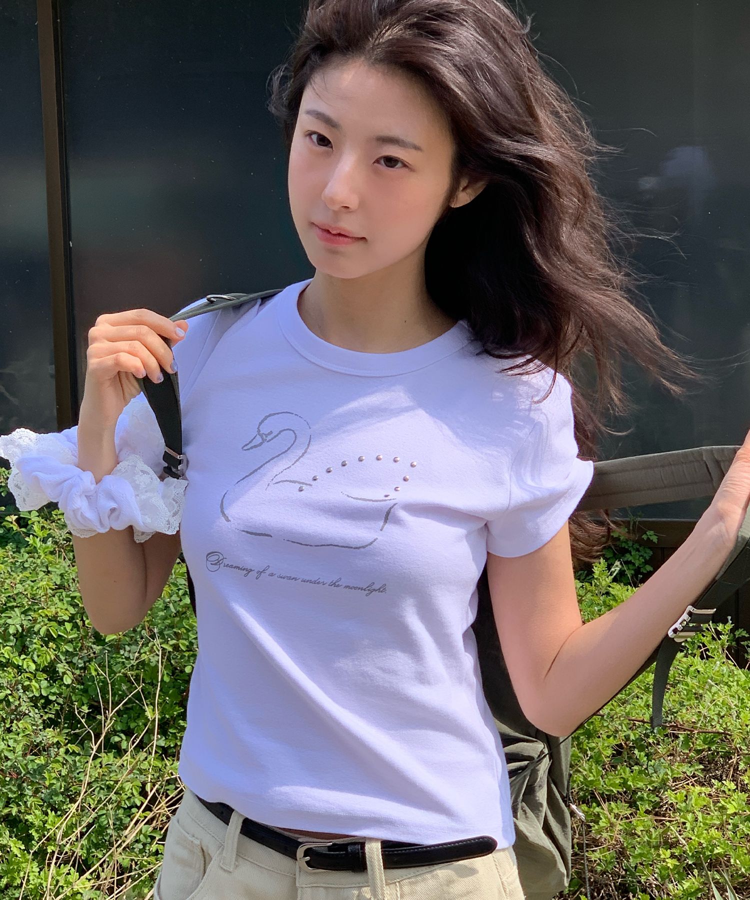 LETTER FROM MOON ♥ Swan Studded T-Shirt /追跡付 Swan Studded T-Shirt ( 2 colors ) - LETTER FROM MOON | 60