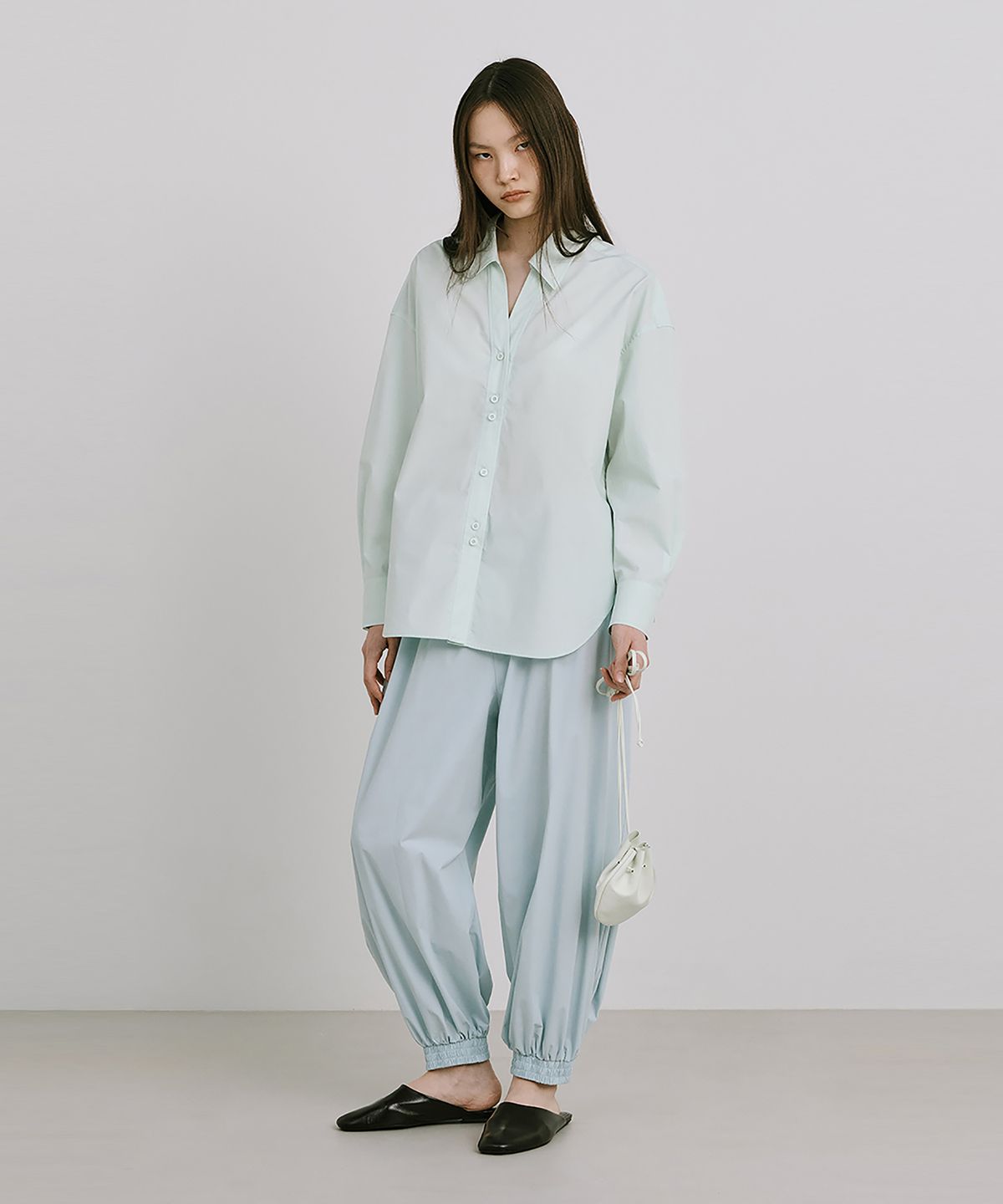 분더캄머(WNDERKAMMER) Shirred Moon Jar Pants_Light Blue(주름달항아리 팬츠_라이트블루)
