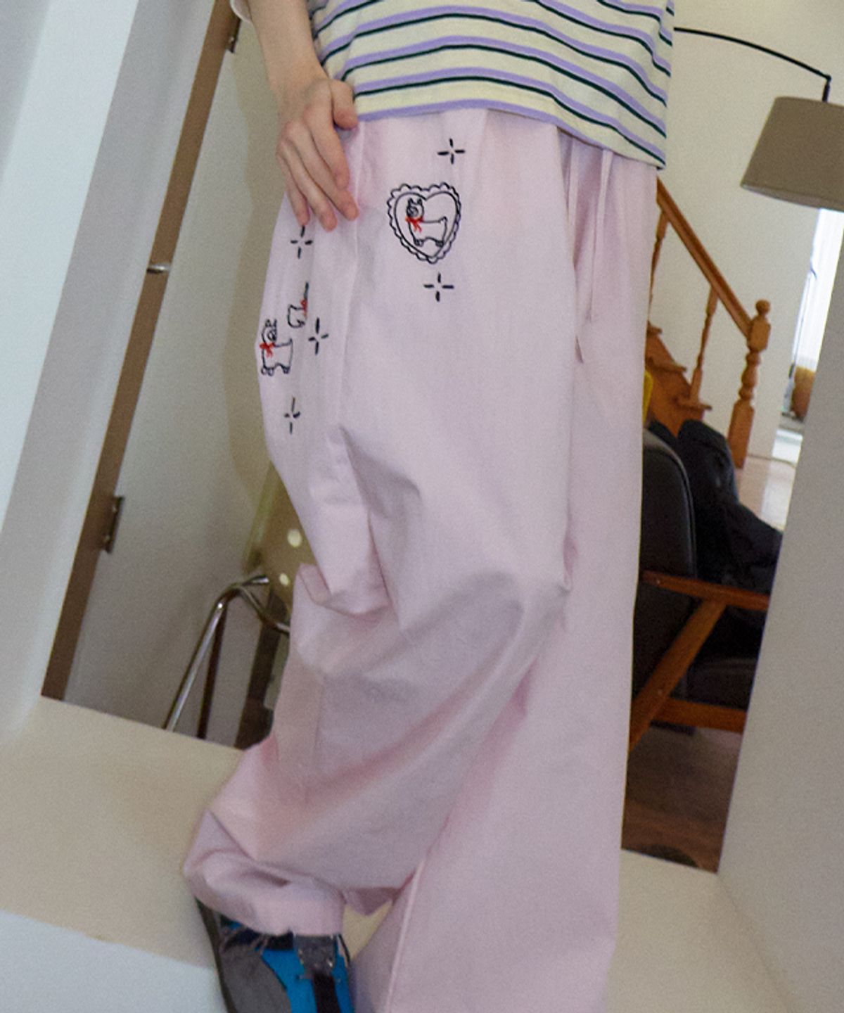 론론(RONRON) POINT EMBROIDERED BANDING PANTS SOFT PINK