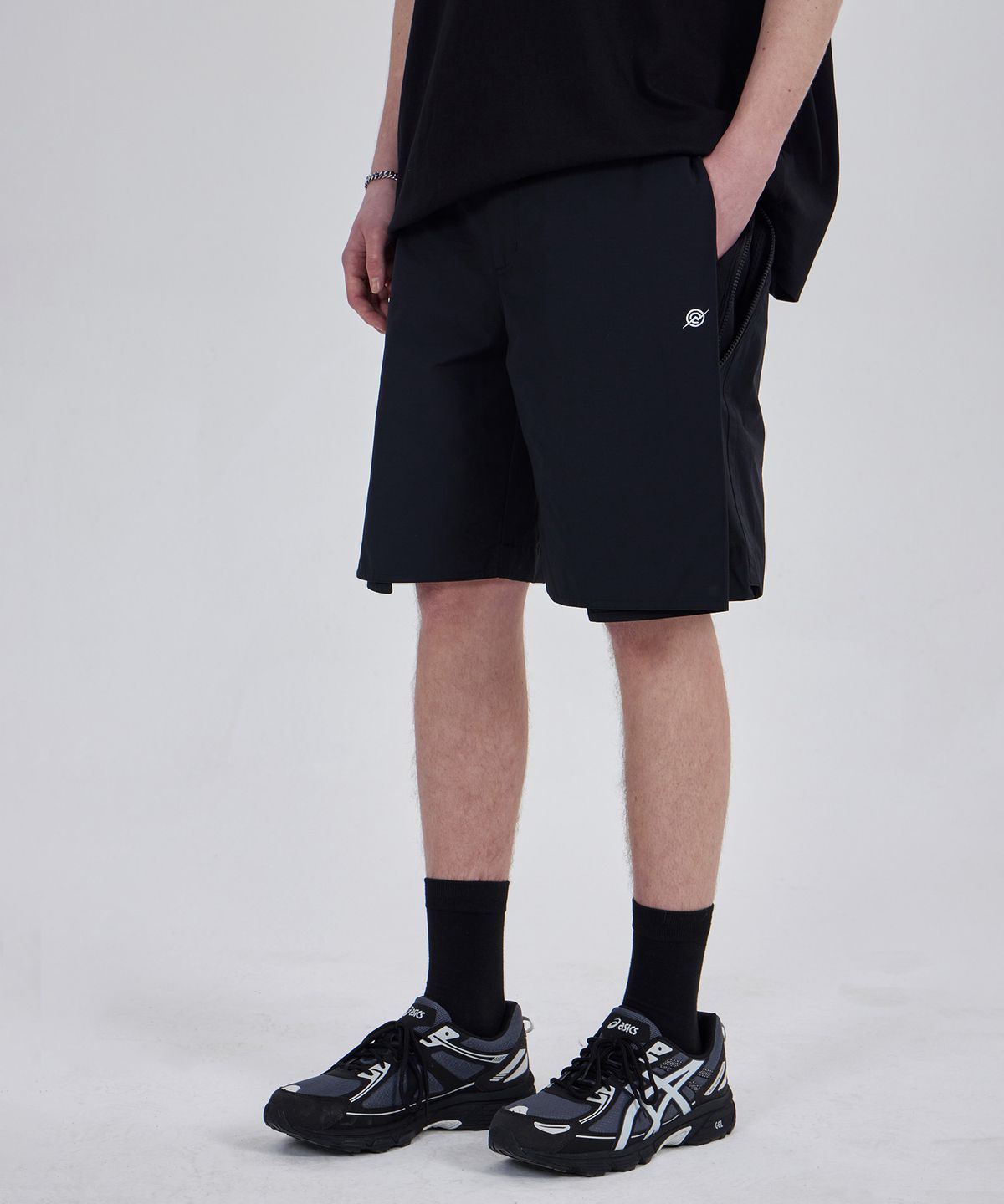 칼라파타르(KALAPATTHAR) NC Flap Shorts - Black