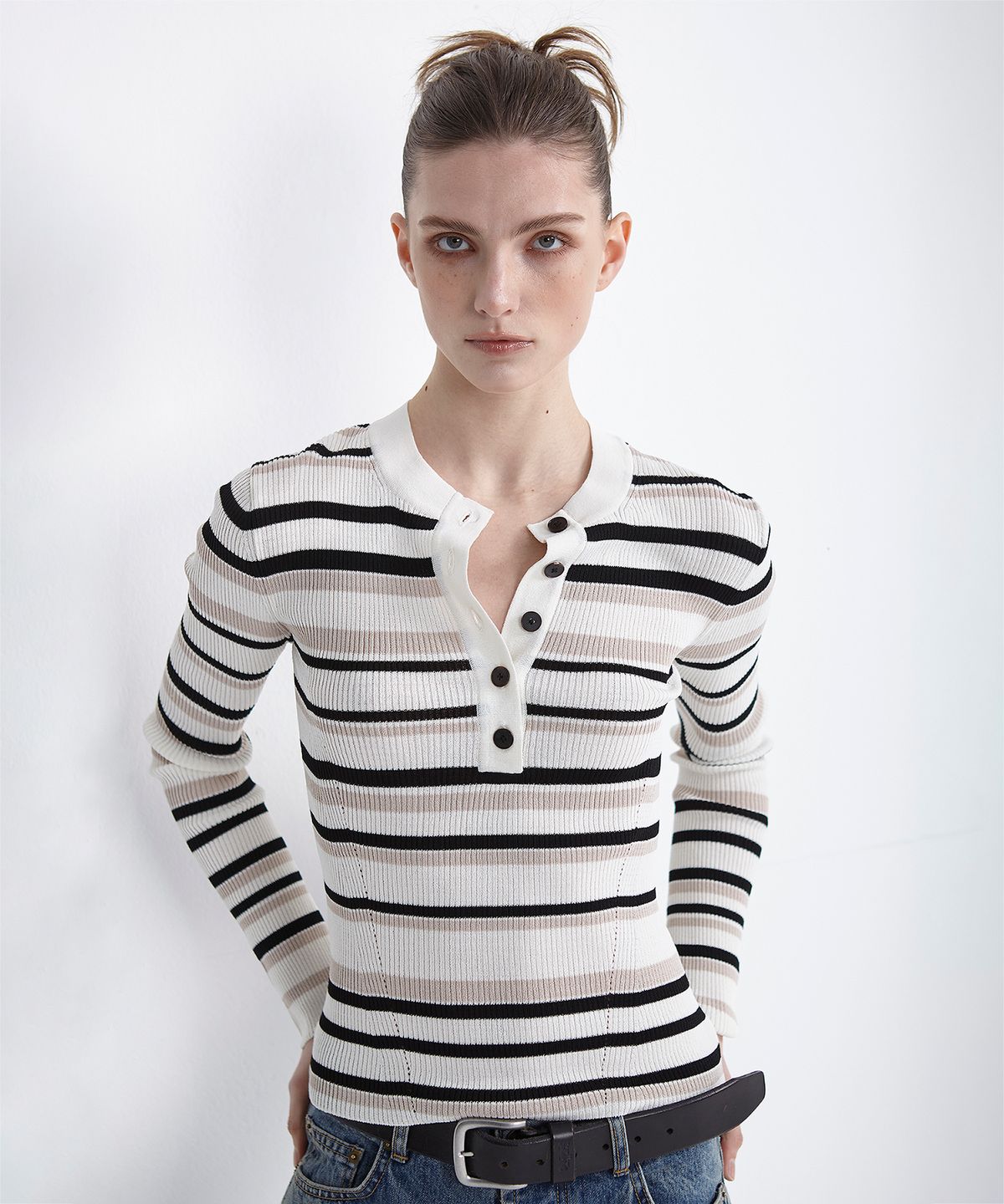 이안조(EAN JO) 5-BUTTON PULLOVER HENLEY NECK KNIT (STRIPE)