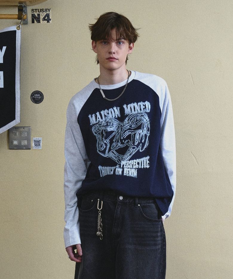 DOODLE RAGLAN LONG SLEEVE TEE NAVY