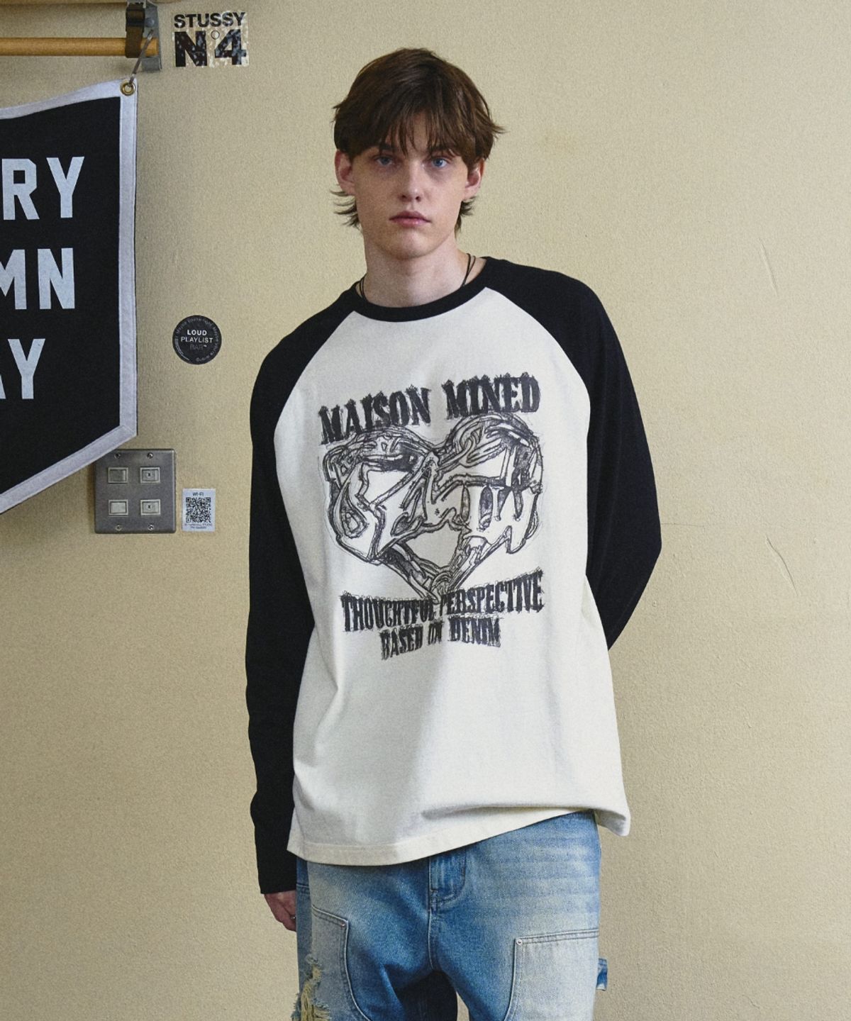 메종미네드(MAISON MINED) DOODLE RAGLAN LONG SLEEVE TEE CREAM