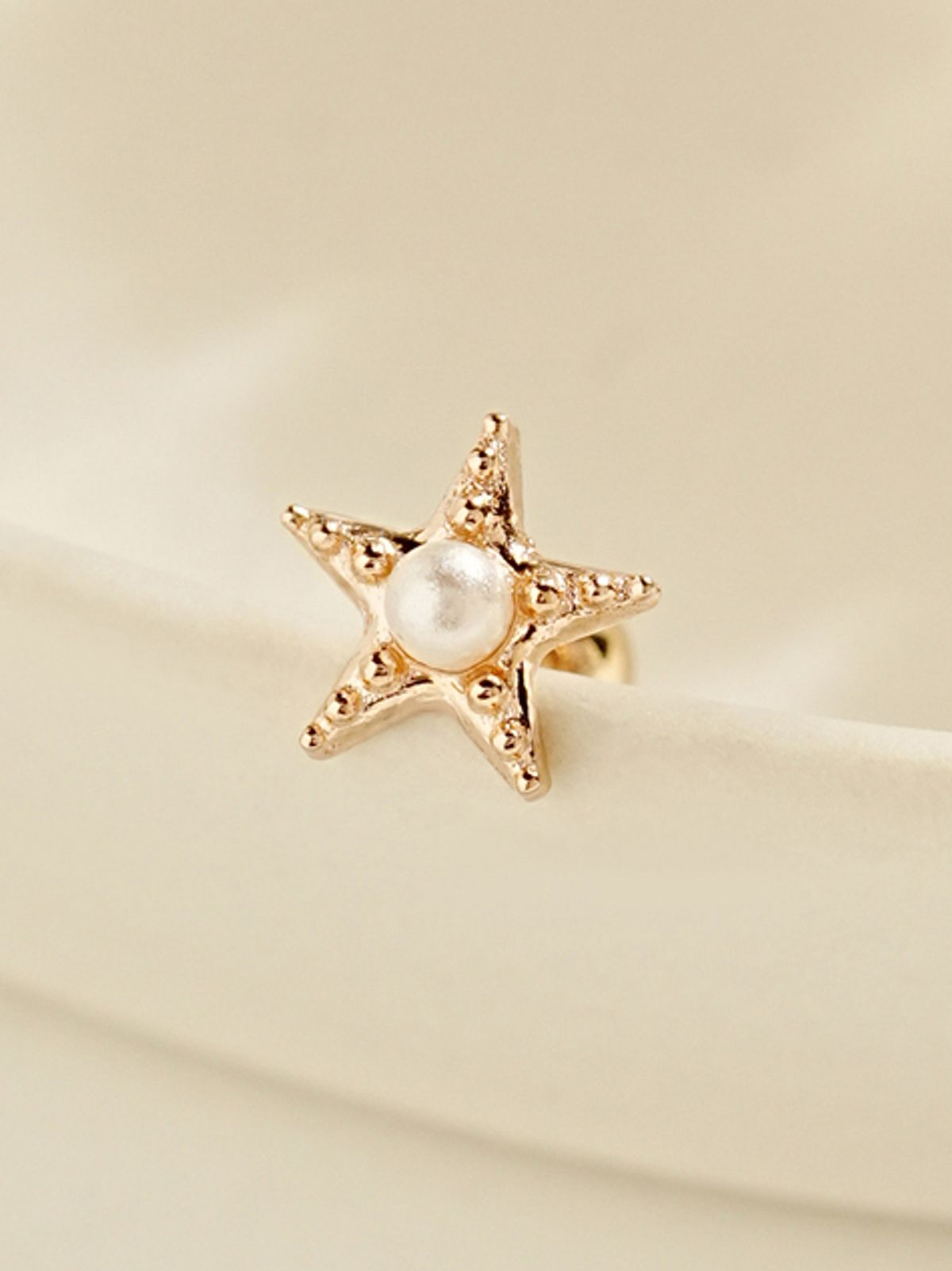 미니멀피어싱(MINIMALPIERCING) 14K 도트 진주 불가사리 피어싱 귀걸이