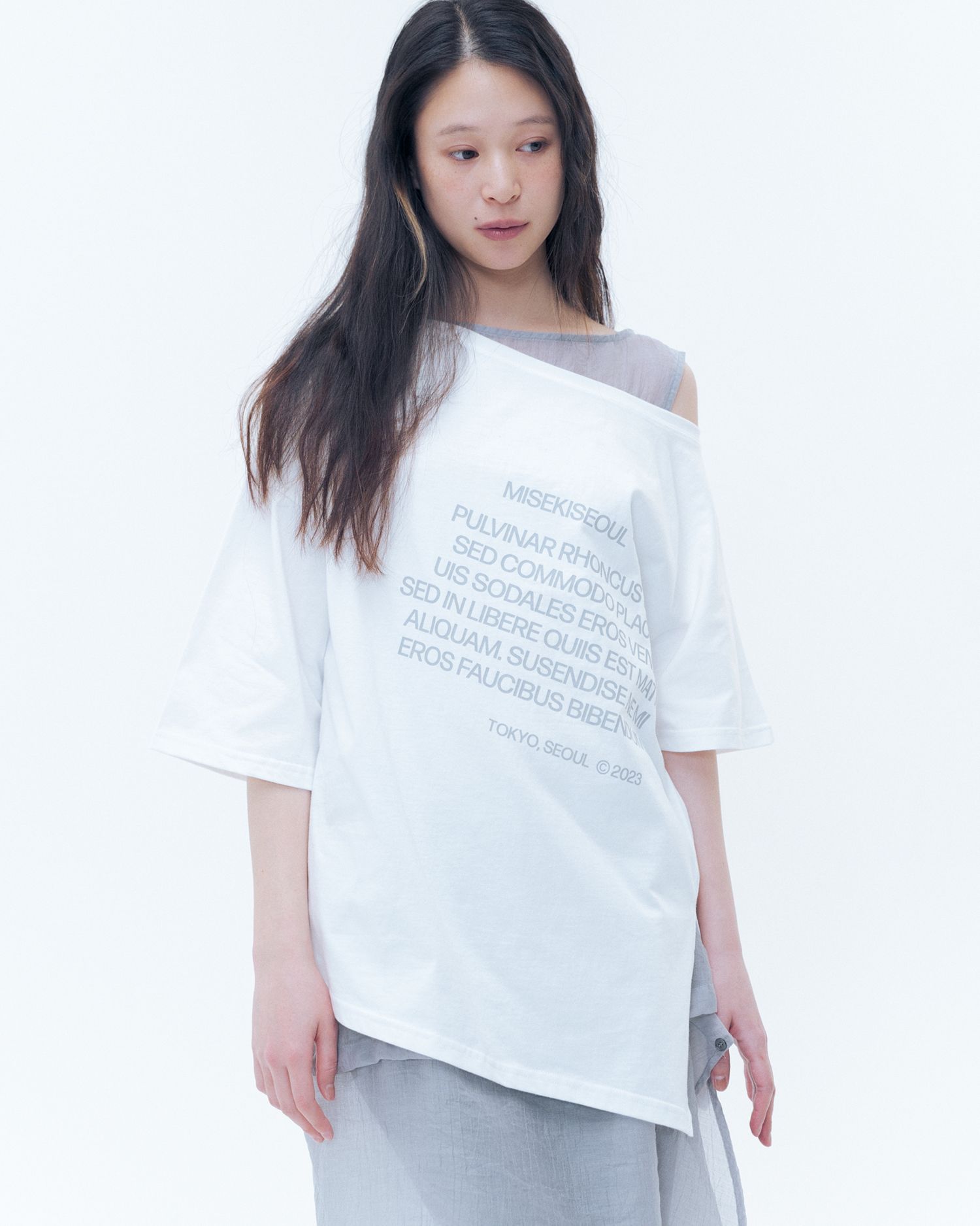 Tシャツ・カットソー MISEKI SEOUL Unbalanced quote slit sleeves KK5B0047 MUSINSA | MISEKI SEOUL Unbalanced quote slit sleeves WHITE