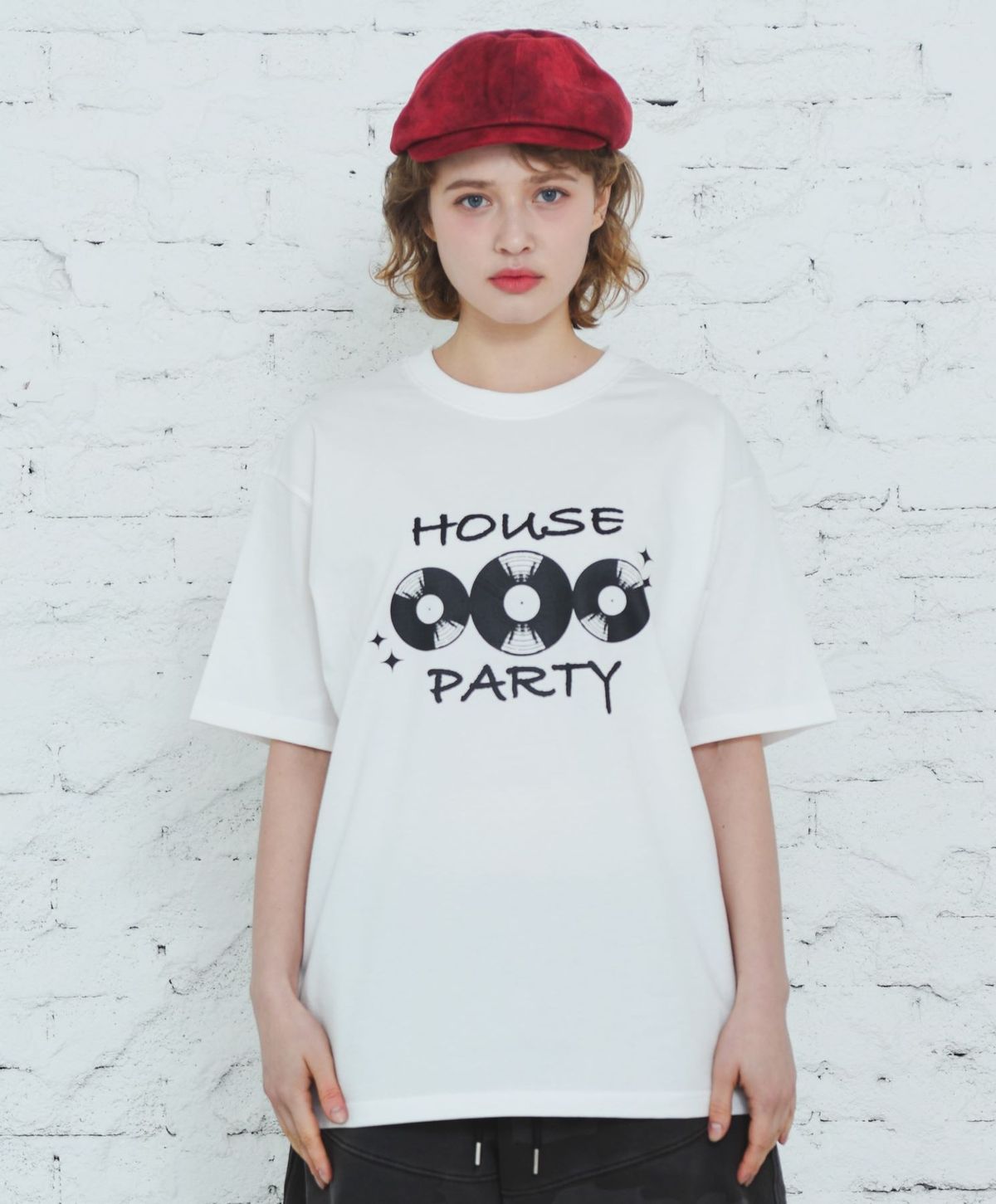 바쥬비쥬(BAJOO BIJOO) HOUSE PARTY T-SHIRT [WHITE]