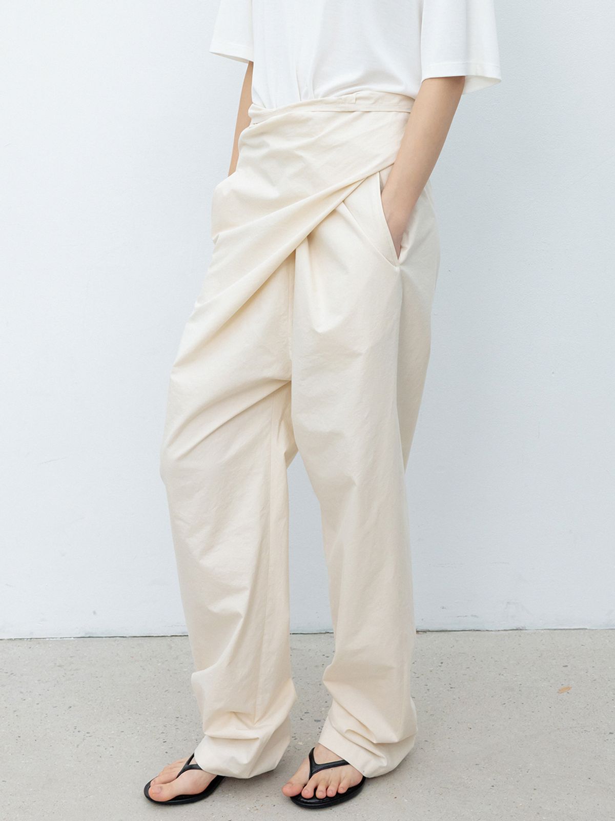 레이스(RRACE) Wrap Twisted Pants_Beige