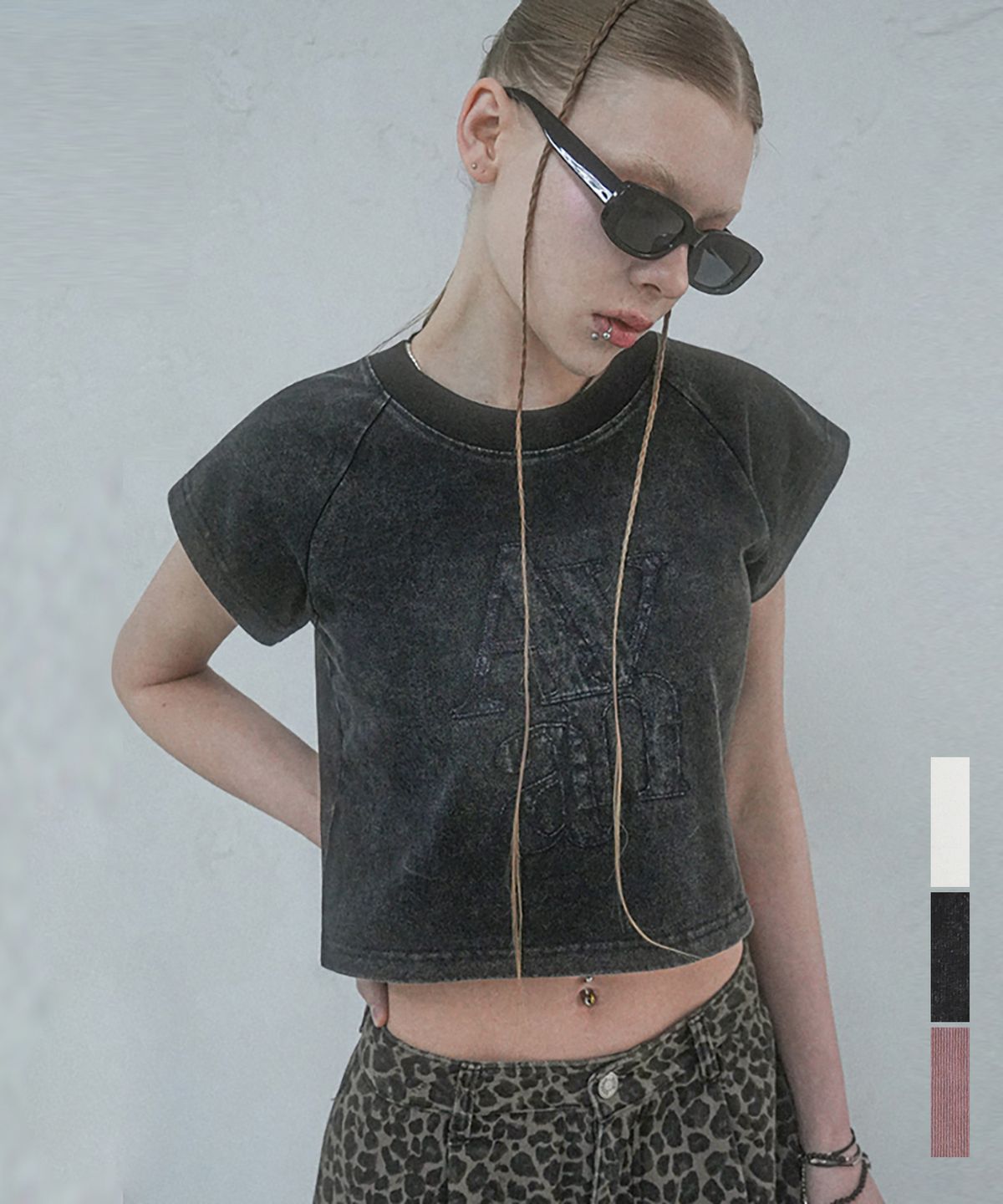 어반드레스(AVANDRESS) Aa Crop Tee - 3COL