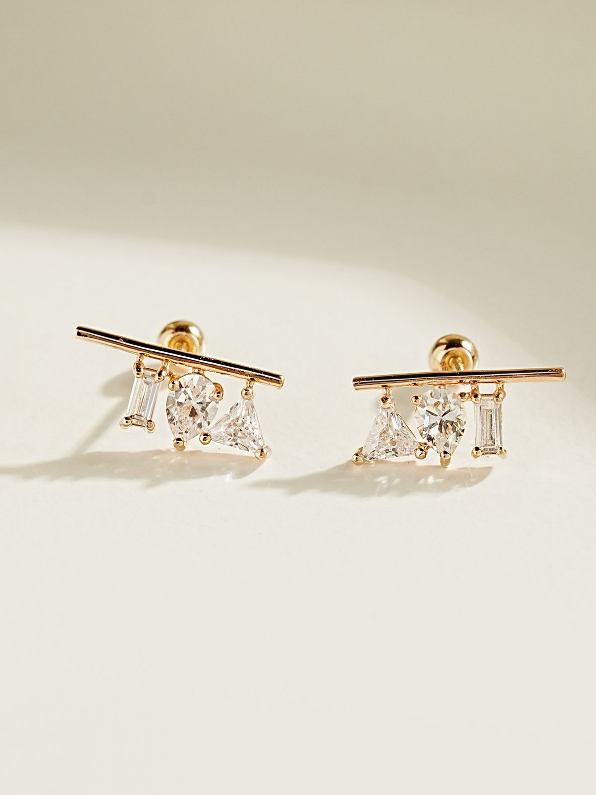 미니멀피어싱(MINIMALPIERCING) 14K 트리플 큐빅 바 피어싱 귀걸이