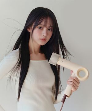 디오 폴드 프리볼트 BLDC 스타일 드라이기(크림베이지) UN-A9300B