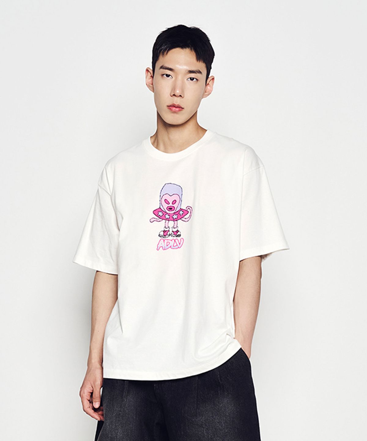 아크메드라비(ACME DE LA VIE) HEART ALIEN SHORT SLEEVE T-SHIRT (4COLOR)