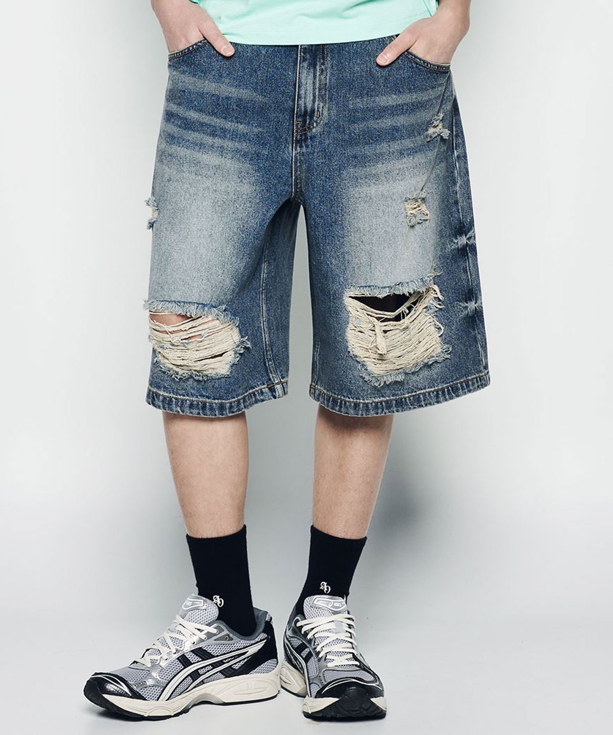 아크메드라비(ACME DE LA VIE) HEM LINE DESTROYED DENIM SHORT PANTS (2COLOR)