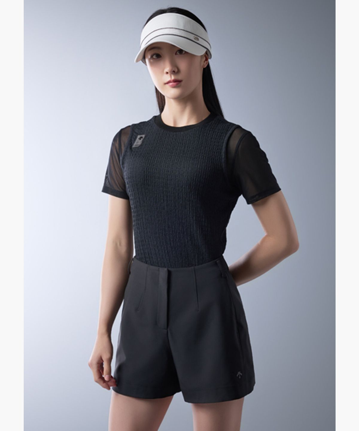 데상트 골프(DESCENTE GOLF) 여성 조직감 매쉬 믹스 티셔츠 (DQ22WFTS54_BLKG)