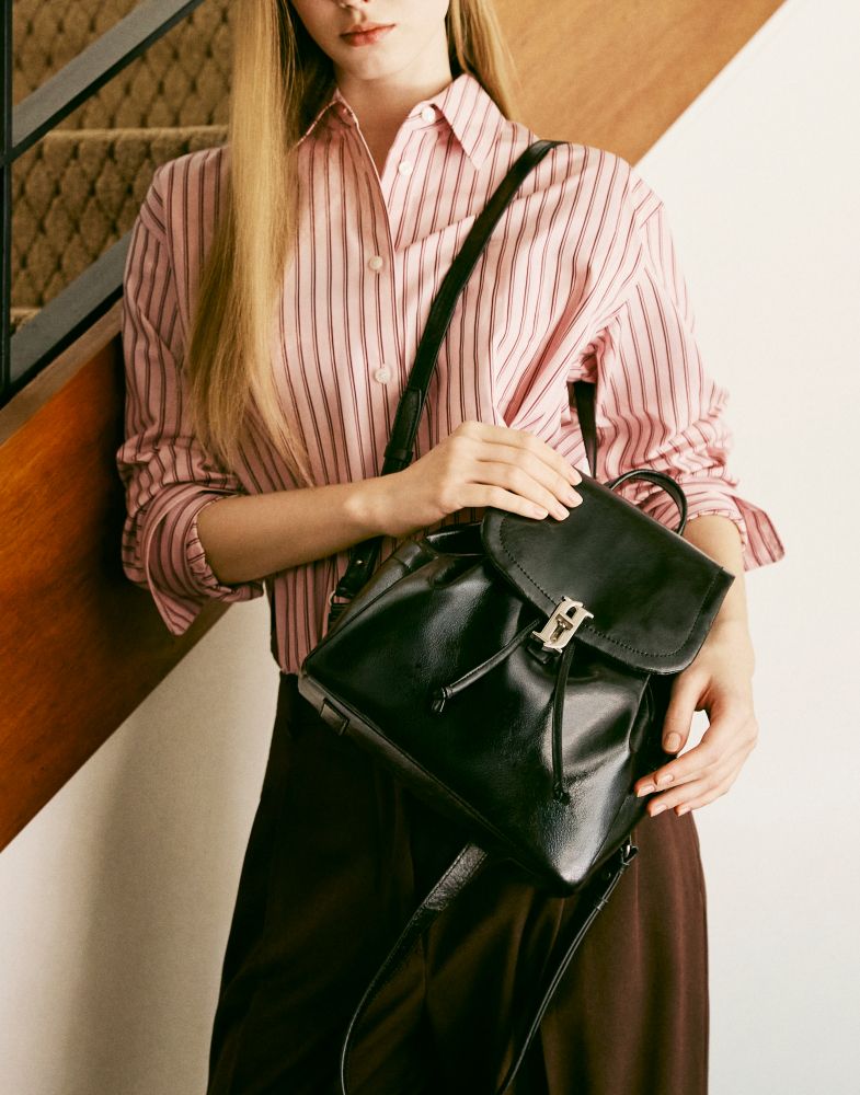 MUSINSA | J.ESTINA GINO MD Backpack BK (JHNCHB5BS902BK980)