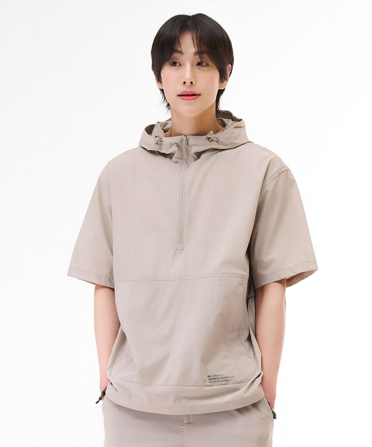 체이스컬트(CHASECULT) 공용 쿨 스트레치 후드 반팔 아노락 티셔츠-베이지