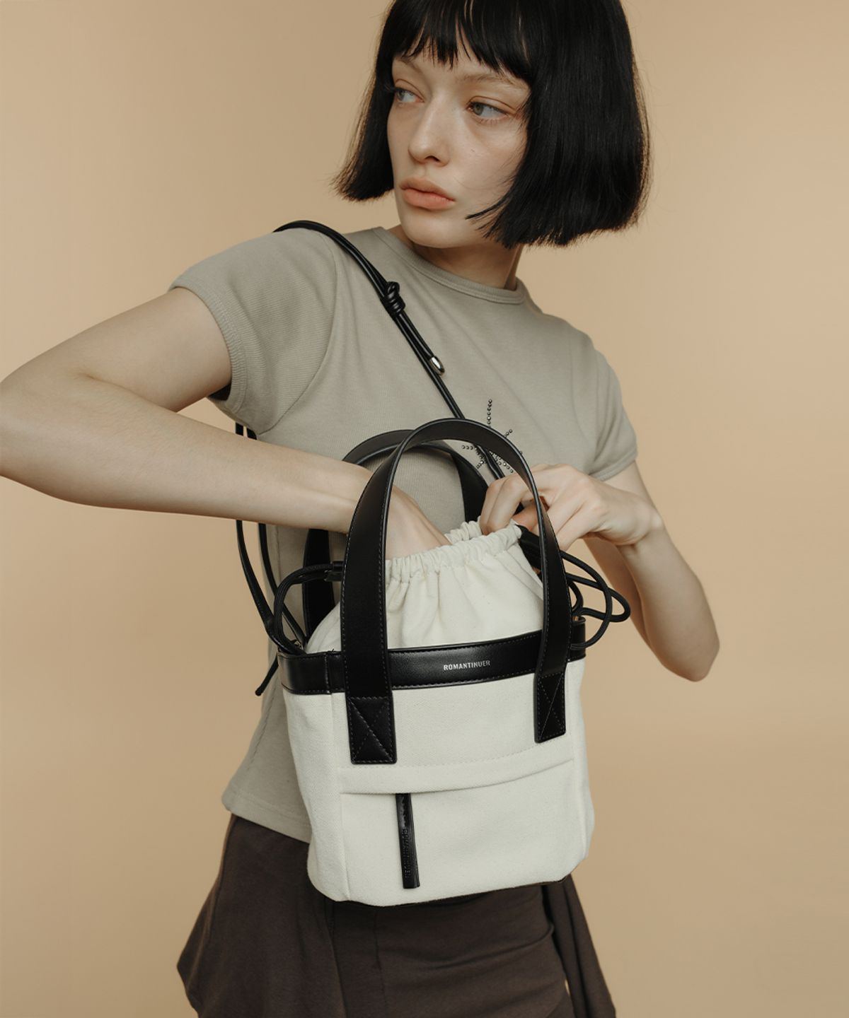 로맨티누어(ROMANTINUER) Luvon Bucket Bag 루본 버킷백 (캔버스)