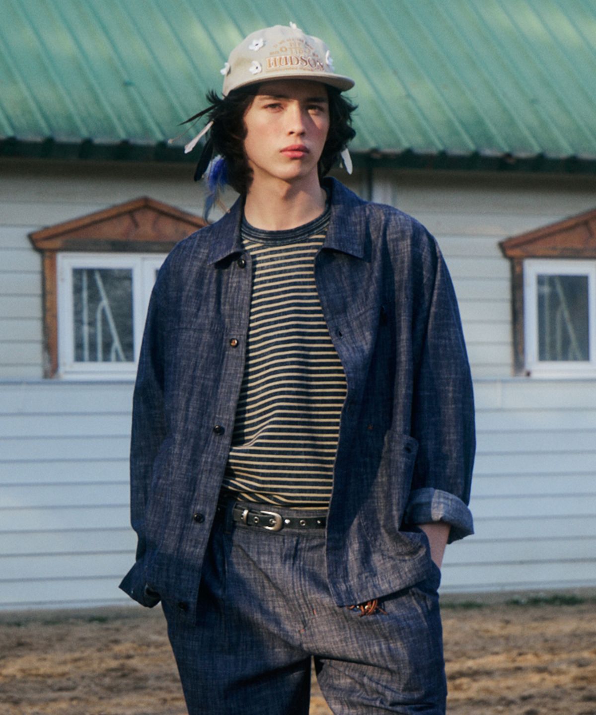 펜필드(PENFIELD) 워시드 슬럽 데님 트러커_FR2WJ10U