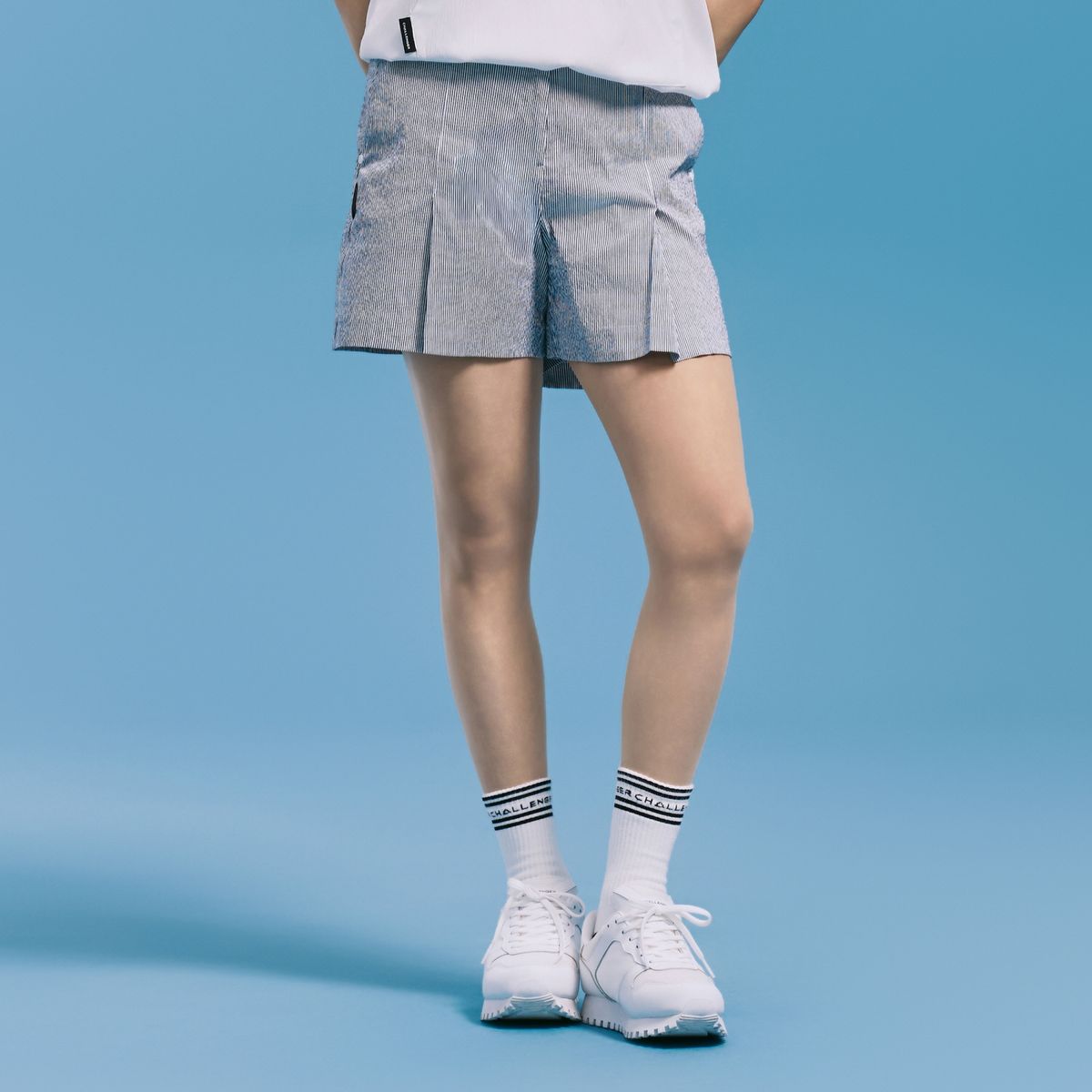 챌린저(CHALLENGER) 여성 엠보싱 시어서커 하프 팬츠 네이비