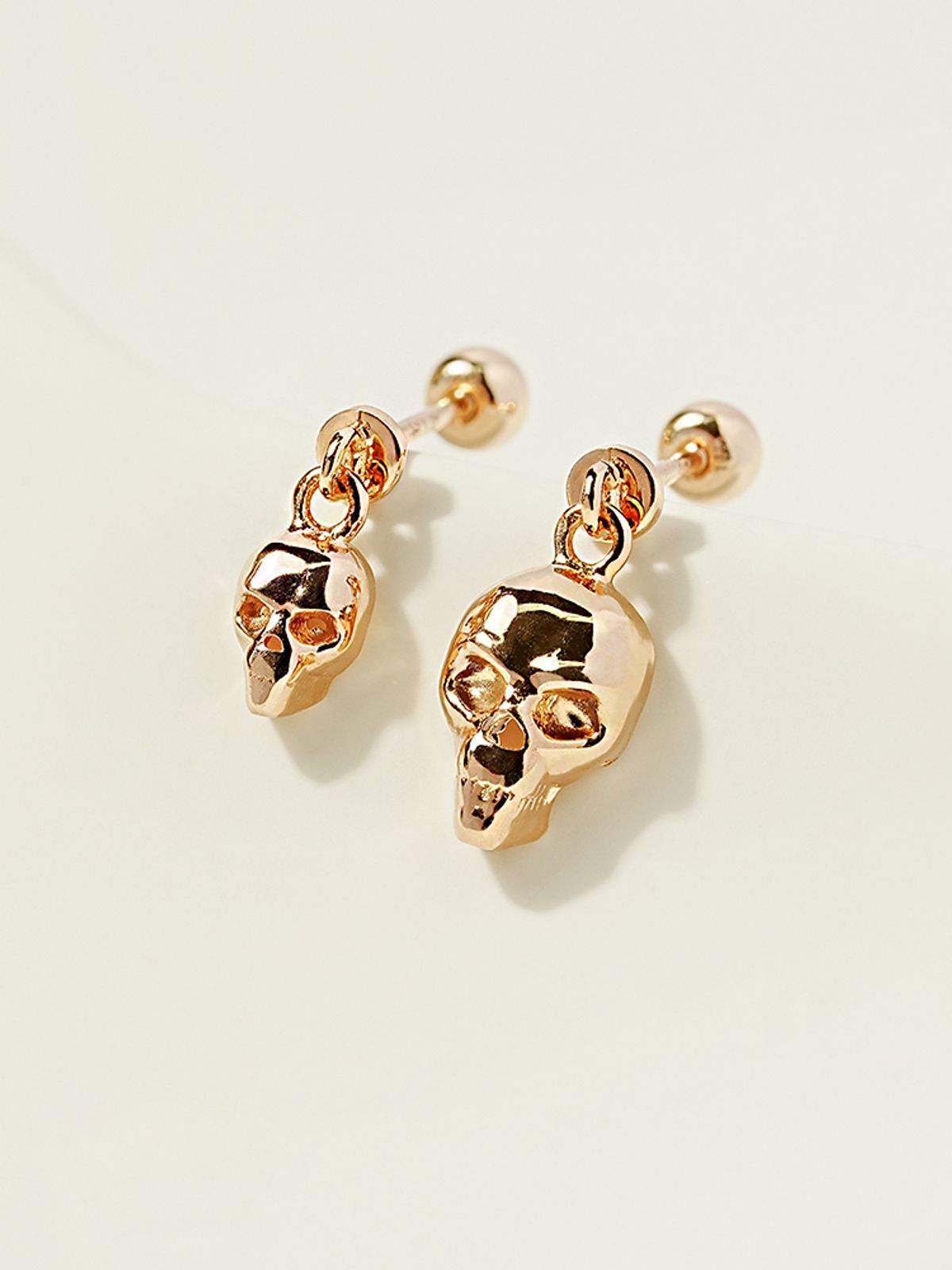 미니멀피어싱(MINIMALPIERCING) 14K 해골 드롭 피어싱 귀걸이