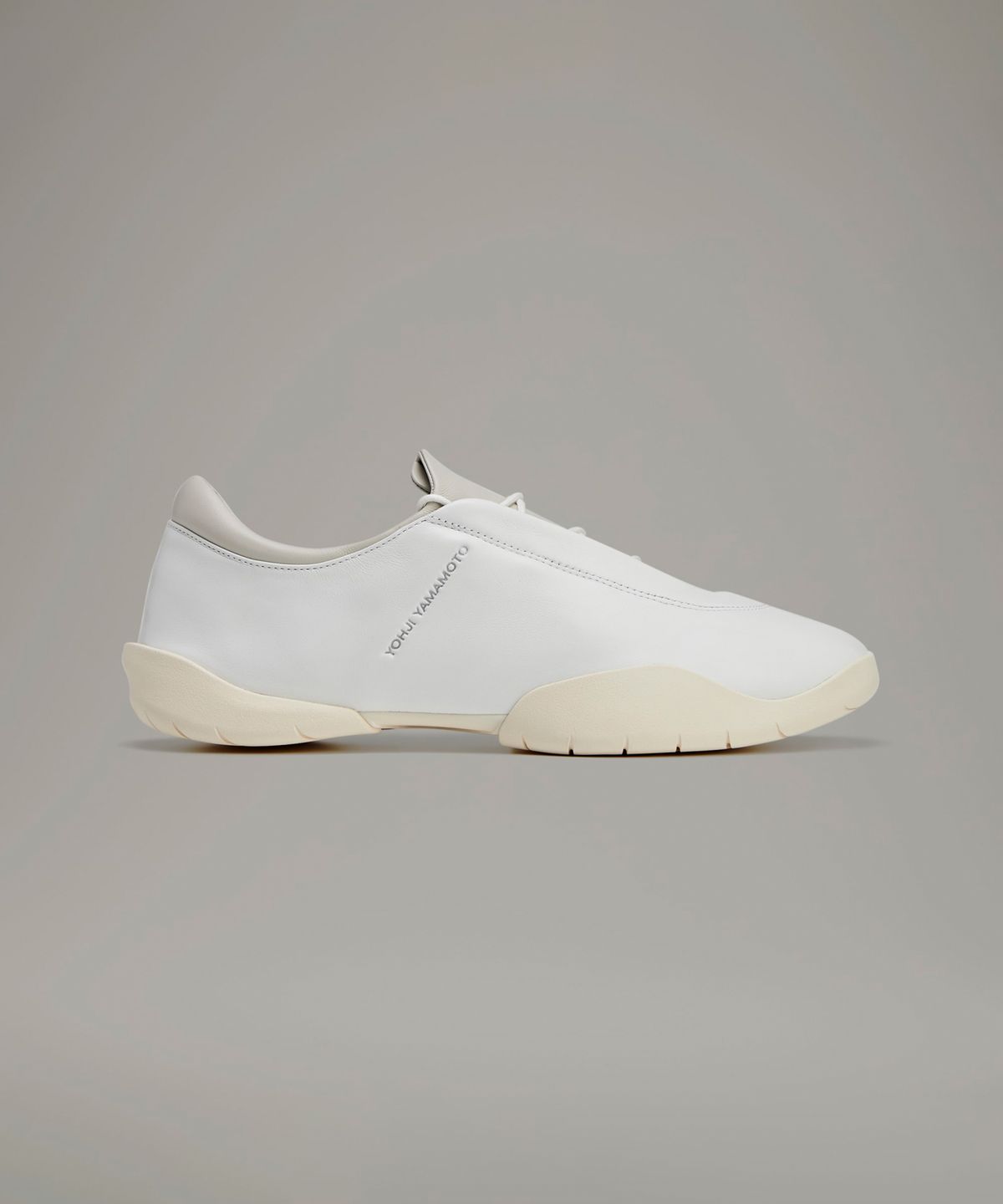 와이쓰리(Y-3) Y-3 REGU - 코어화이트 / JS1117