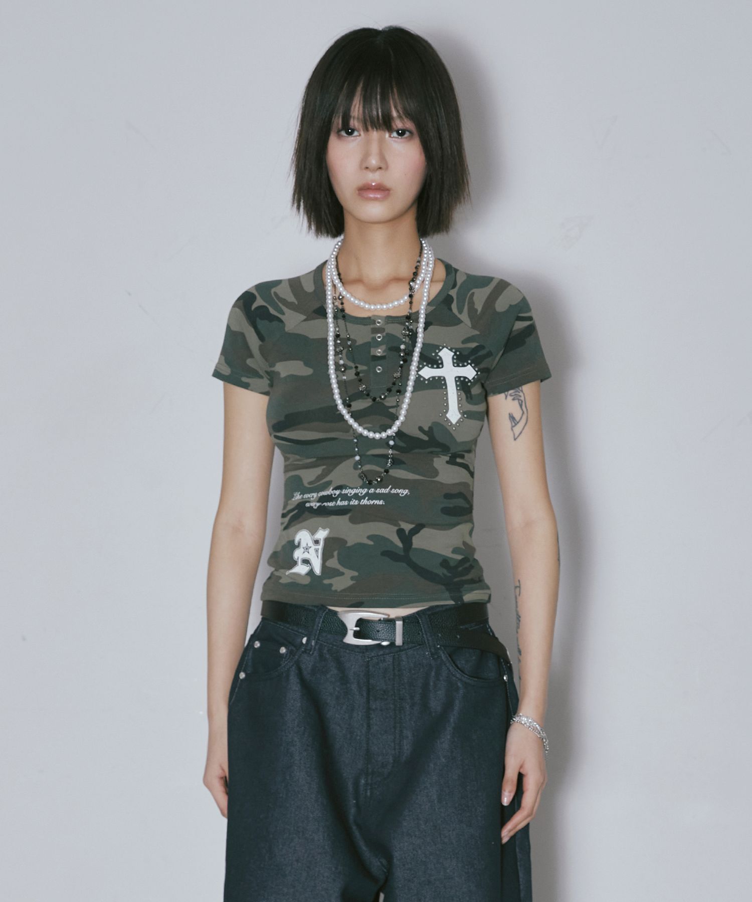 【NIIER NOR】VINTAGE CROSS BUTTON DOWN TEE★25SS新作★ MUSINSA公式 | NIIER NOR VINTAGE CROSS BUTTON DOWN TEE_CAMO