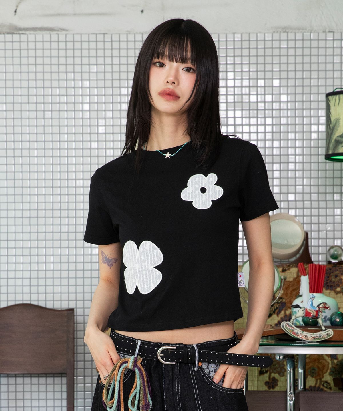 루나키후(RuNaKi'Hu') WXT043 솜사탕 레이스 아플리케 반팔 티셔츠 (BLACK)