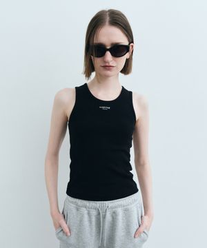 W U NECK SLEEVELESS black