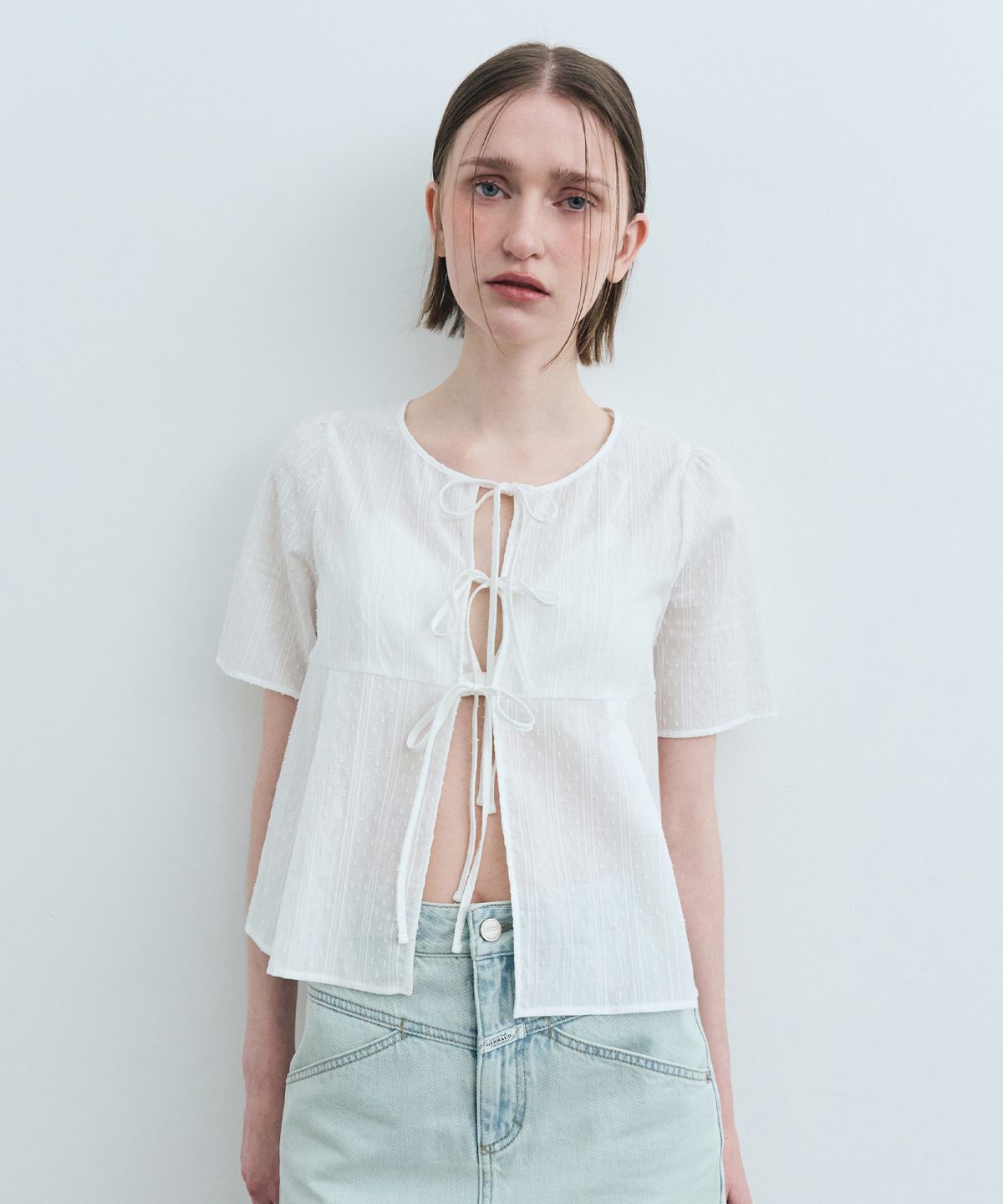 마리떼 프랑소와 저버(MARITHÉ + FRANҪOIS GIRBAUD) W ROUND NECK RIBBON SHIRT white