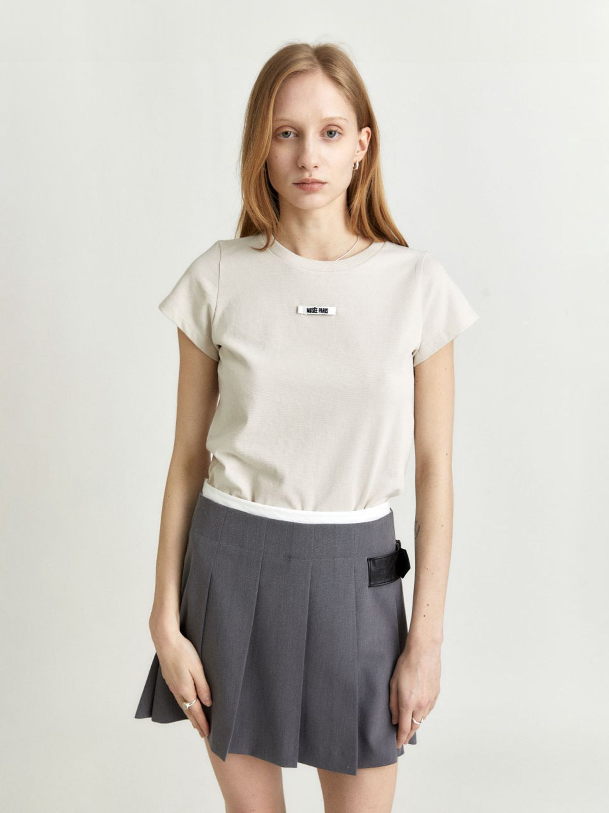 뮤제(MUSEE) ALLIANCE Musee Paris Tape T-Shirt_Beige