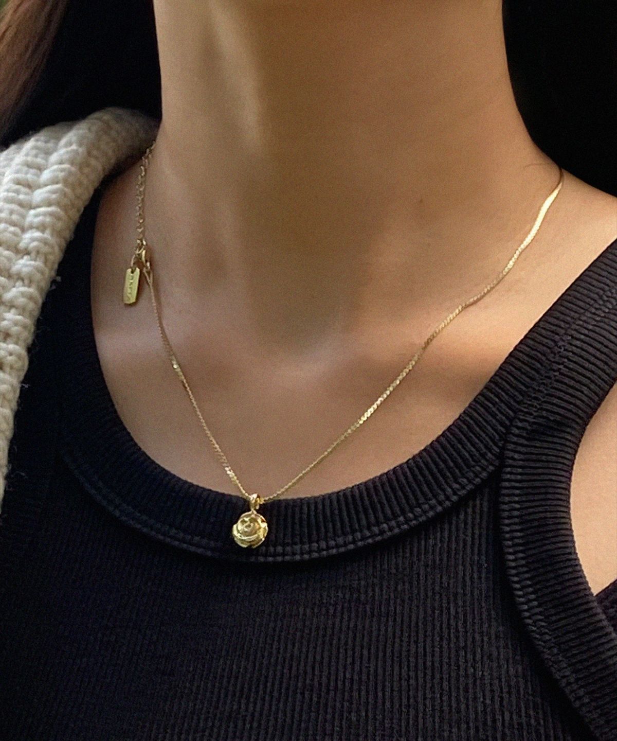 마르타(MARTA) 925 silver. Rose necklace