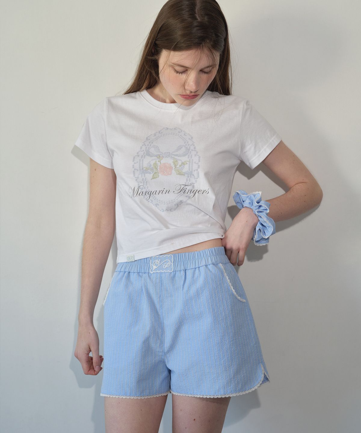 마가린핑거스(MARGARIN FINGERS) STRIPED LACE SHORTS (LIGHT BLUE)