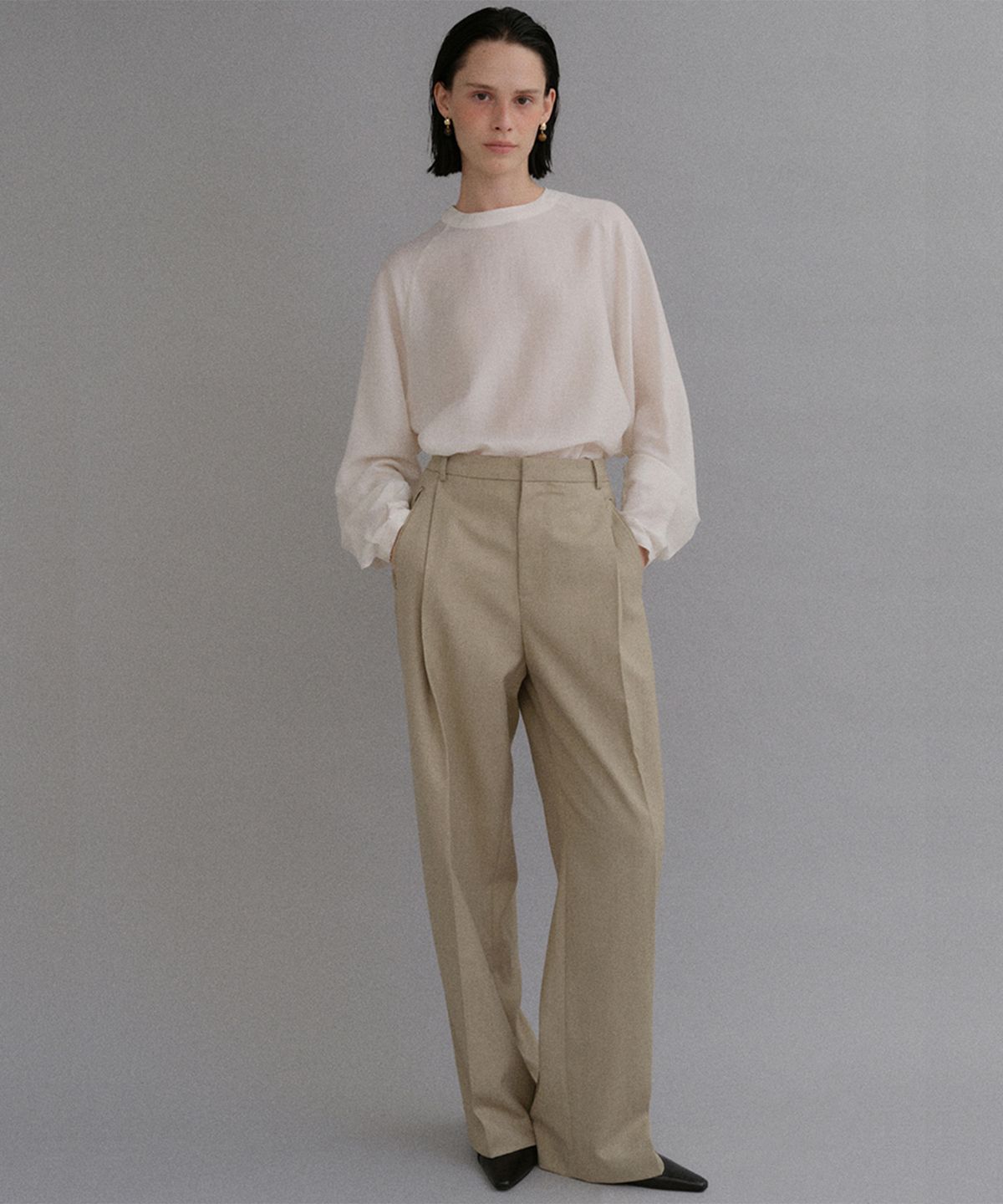 베이오드(BAIE OUD) Fine wool pintuck tailored slacks_beige