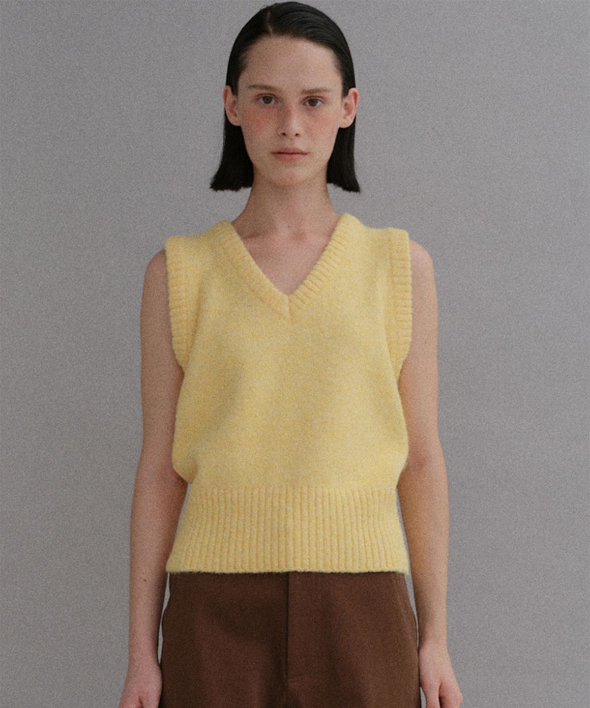 베이오드(BAIE OUD) Wool V-neck knit vest_yellow